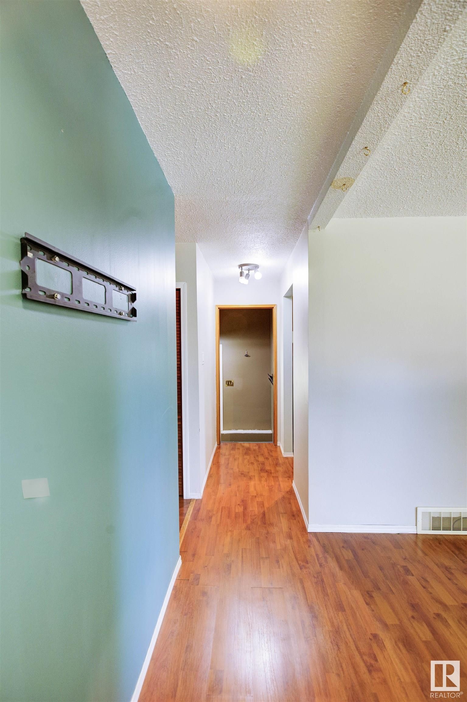 












52 Thomson Road

,
Fort Assiniboine,




AB
T0G 1A0

