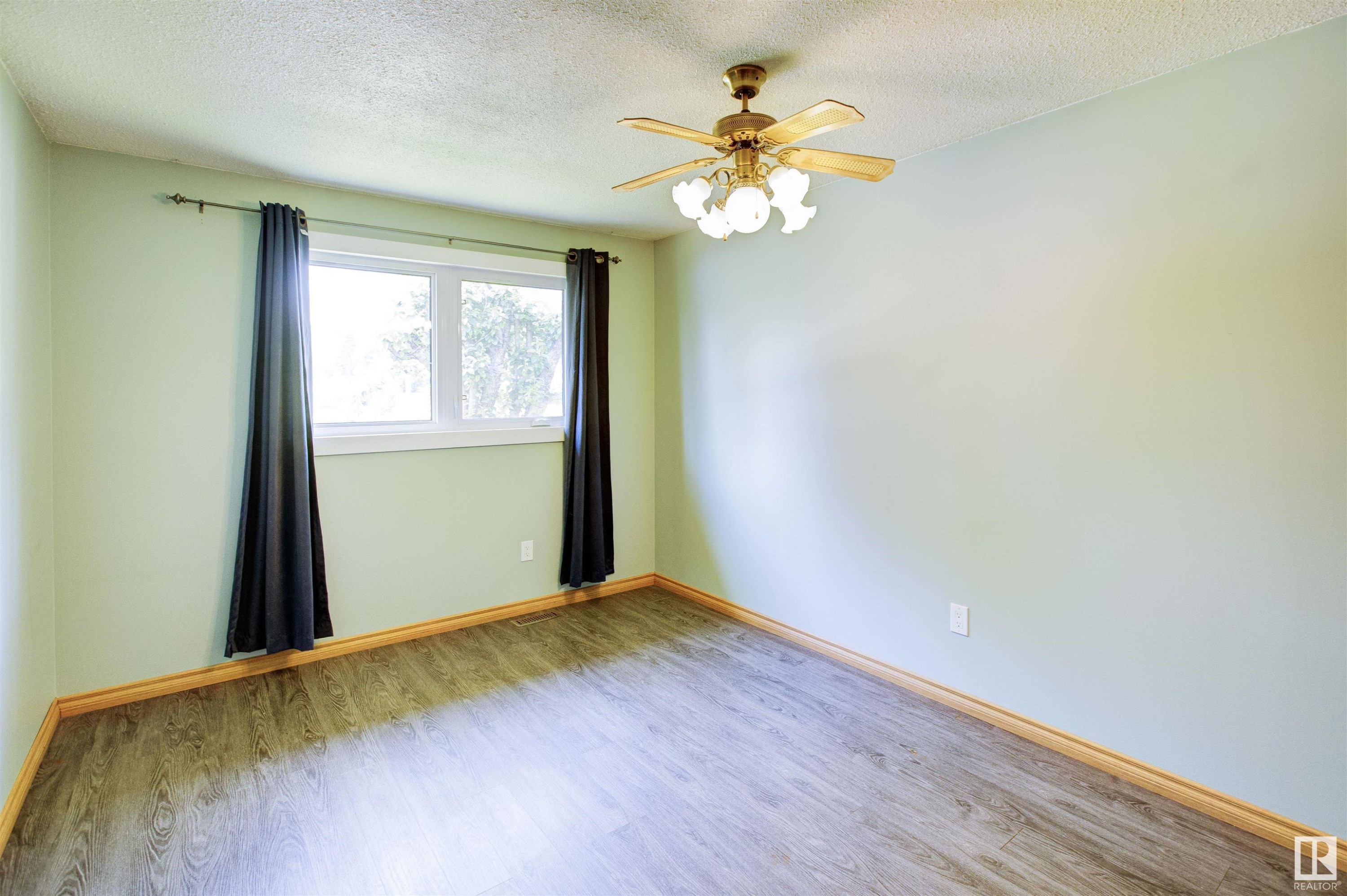 












52 Thomson Road

,
Fort Assiniboine,




AB
T0G 1A0

