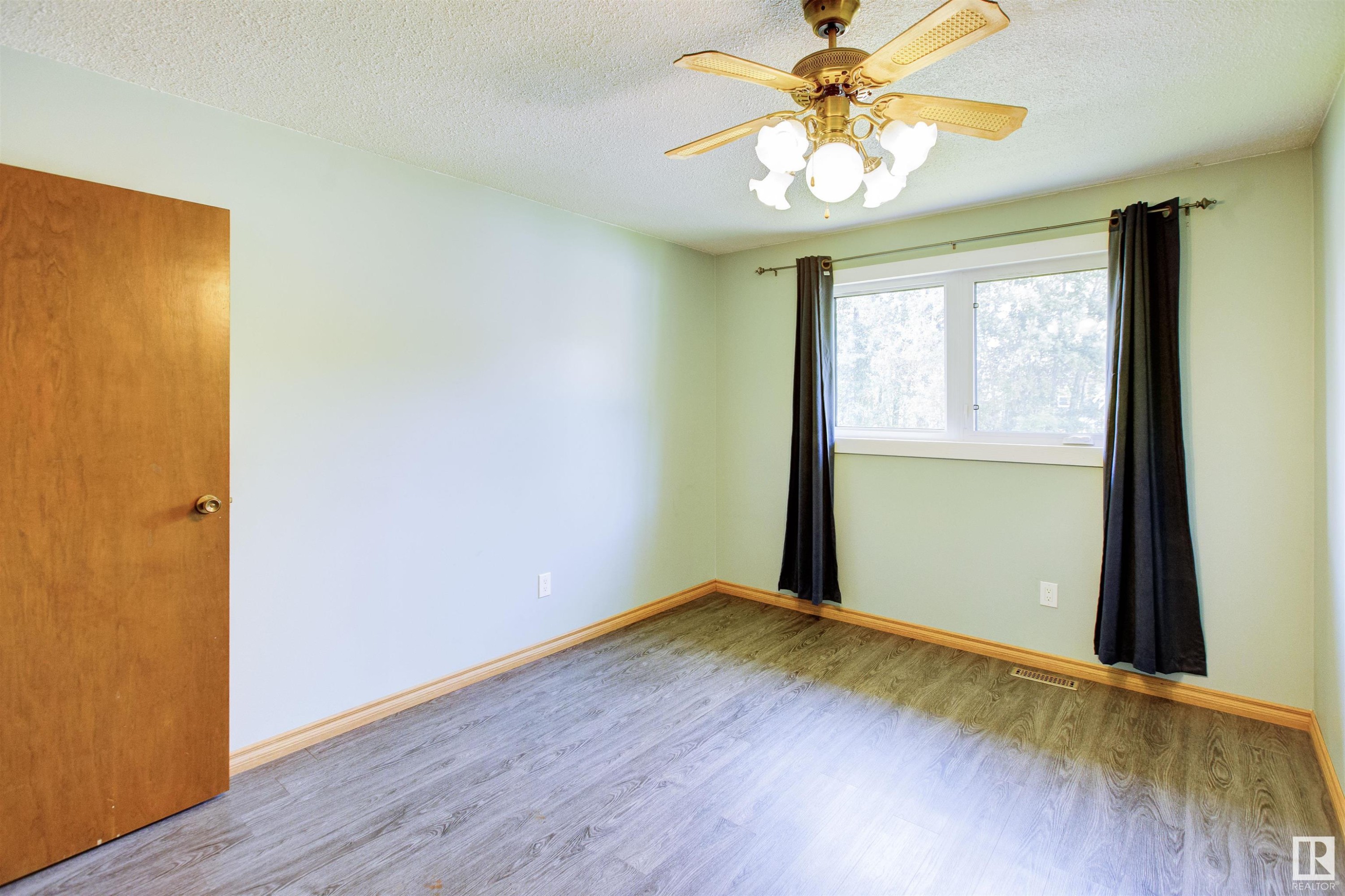 












52 Thomson Road

,
Fort Assiniboine,




AB
T0G 1A0

