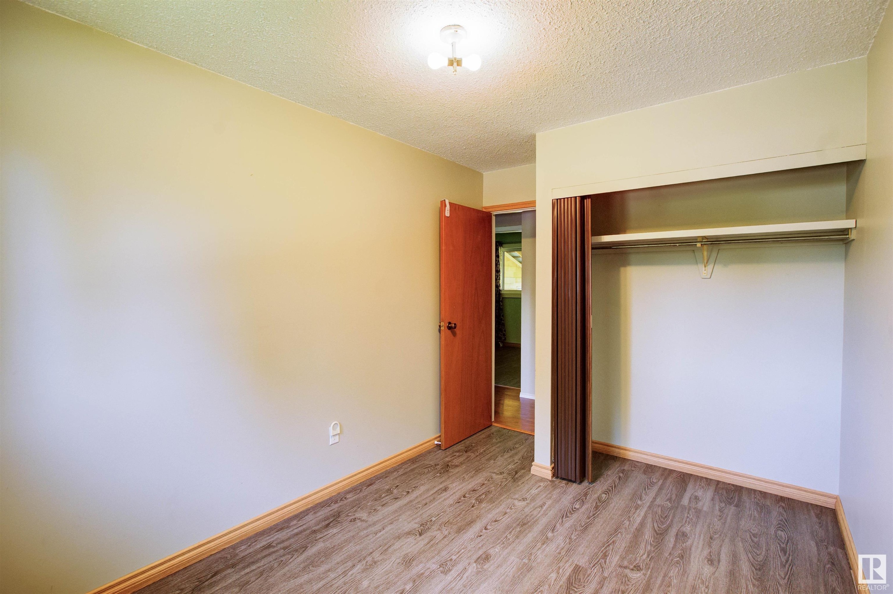 












52 Thomson Road

,
Fort Assiniboine,




AB
T0G 1A0

