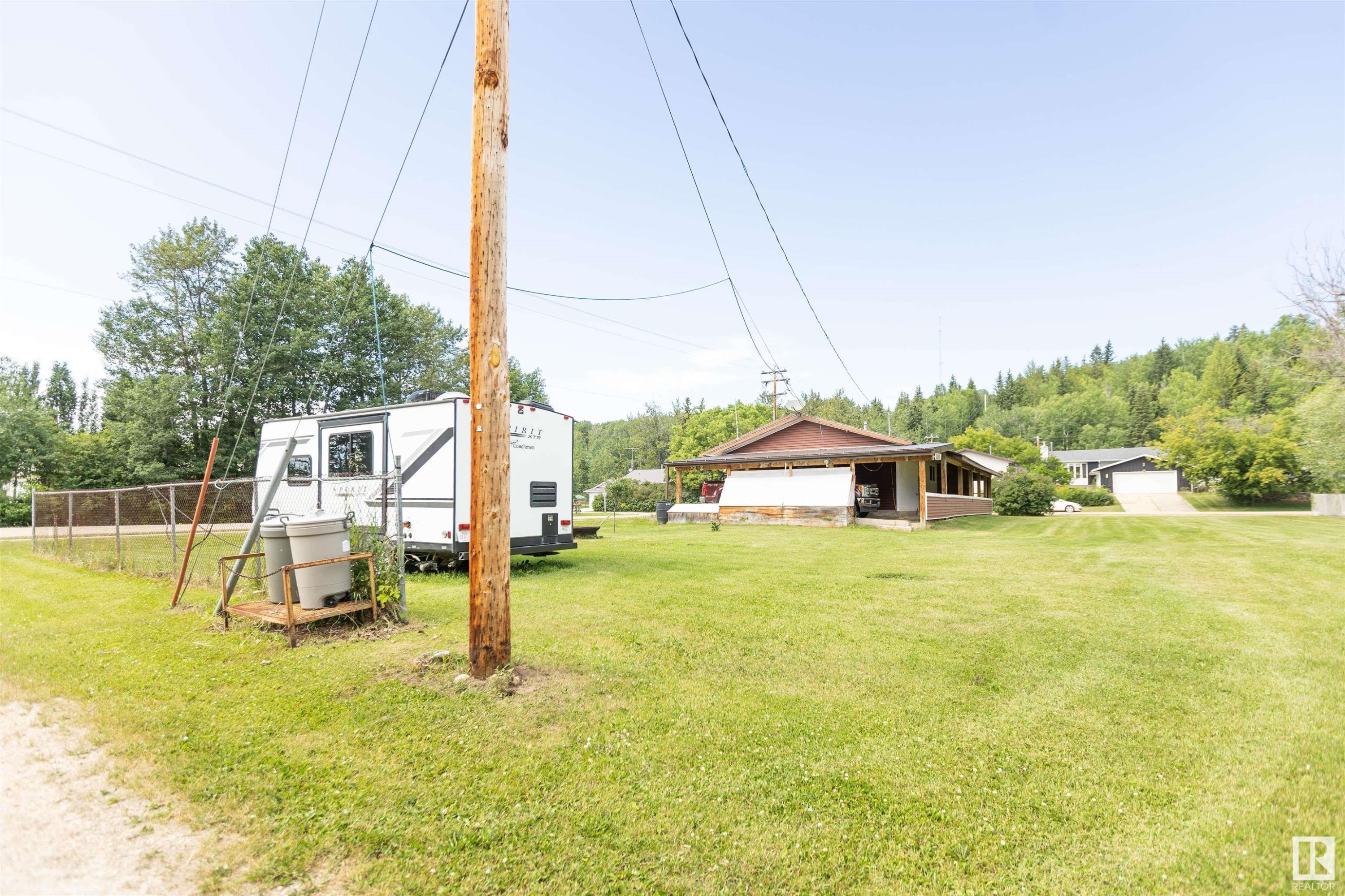 












52 Thomson Road

,
Fort Assiniboine,




AB
T0G 1A0

