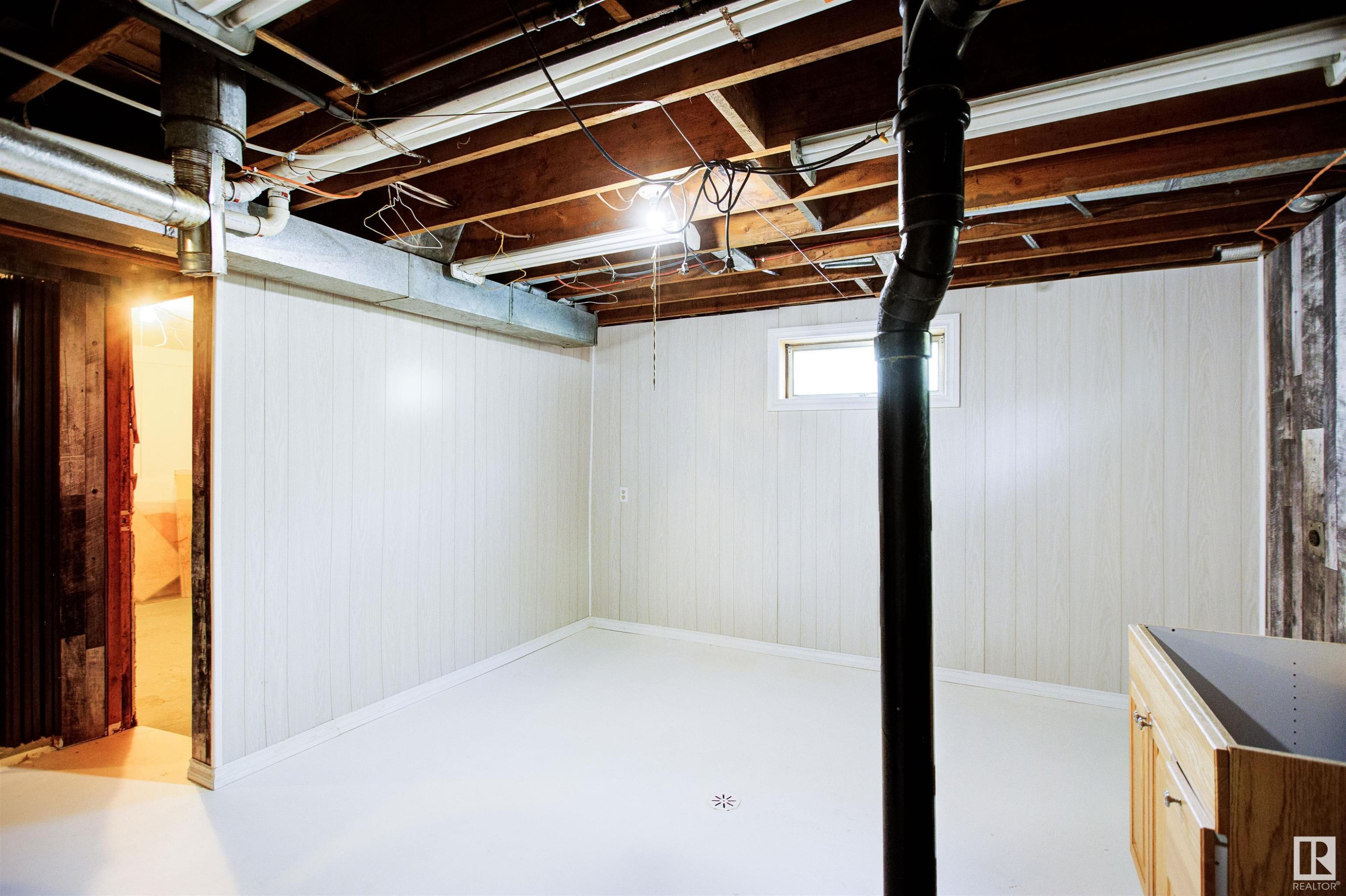 












52 Thomson Road

,
Fort Assiniboine,




AB
T0G 1A0


