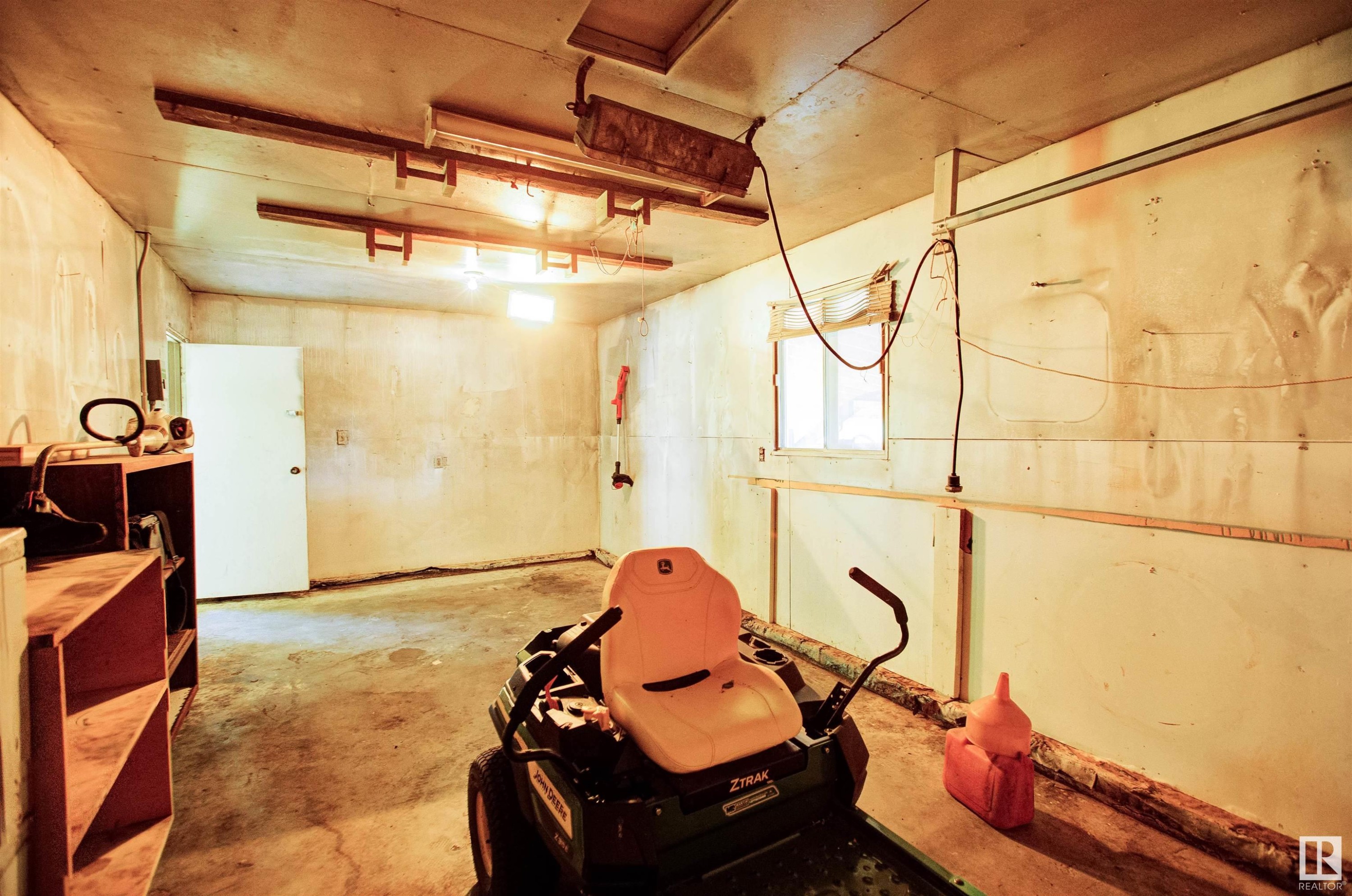 












52 Thomson Road

,
Fort Assiniboine,




AB
T0G 1A0

