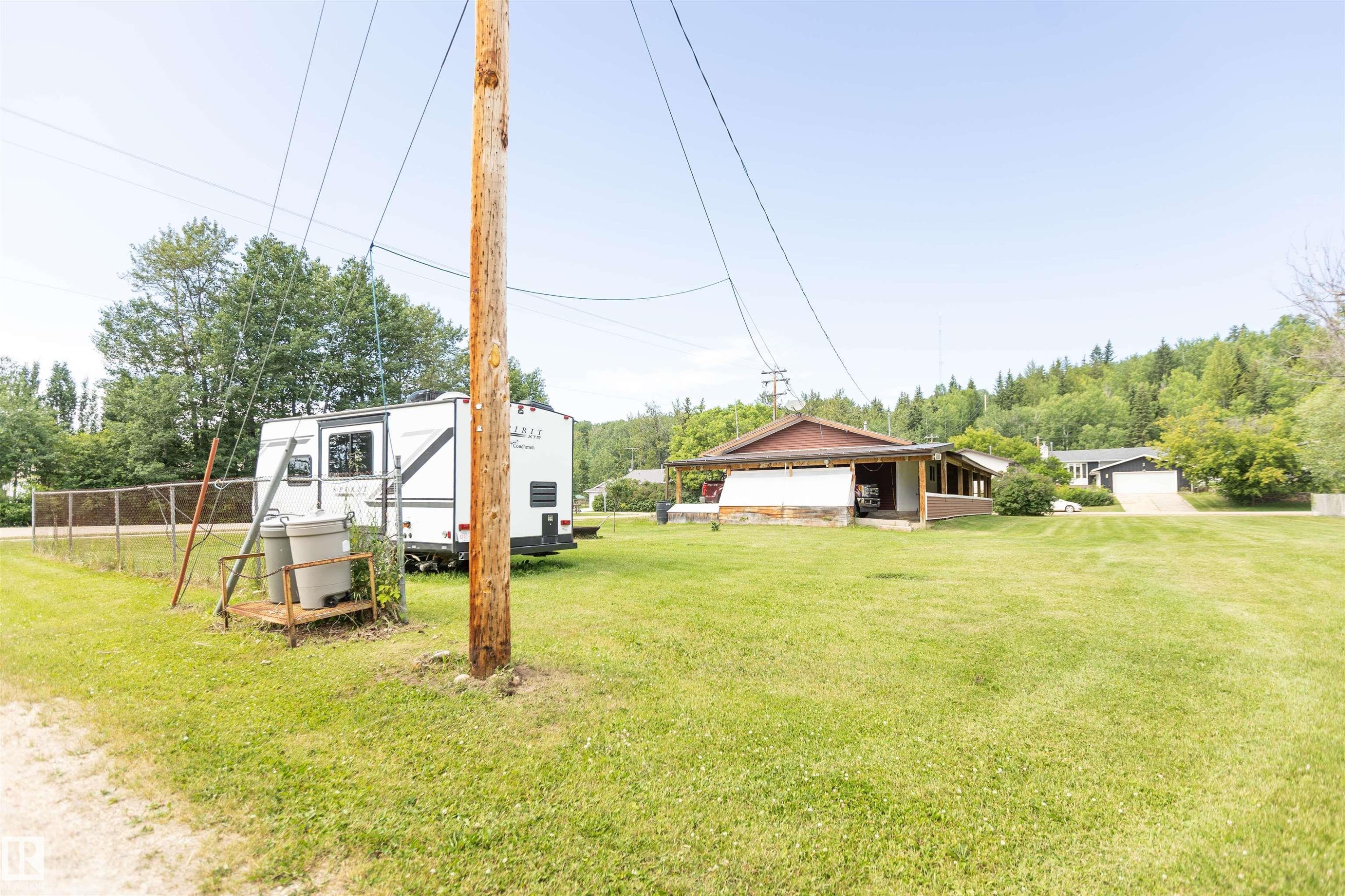 












52 Thomson Road

,
Fort Assiniboine,




AB
T0G 1A0

