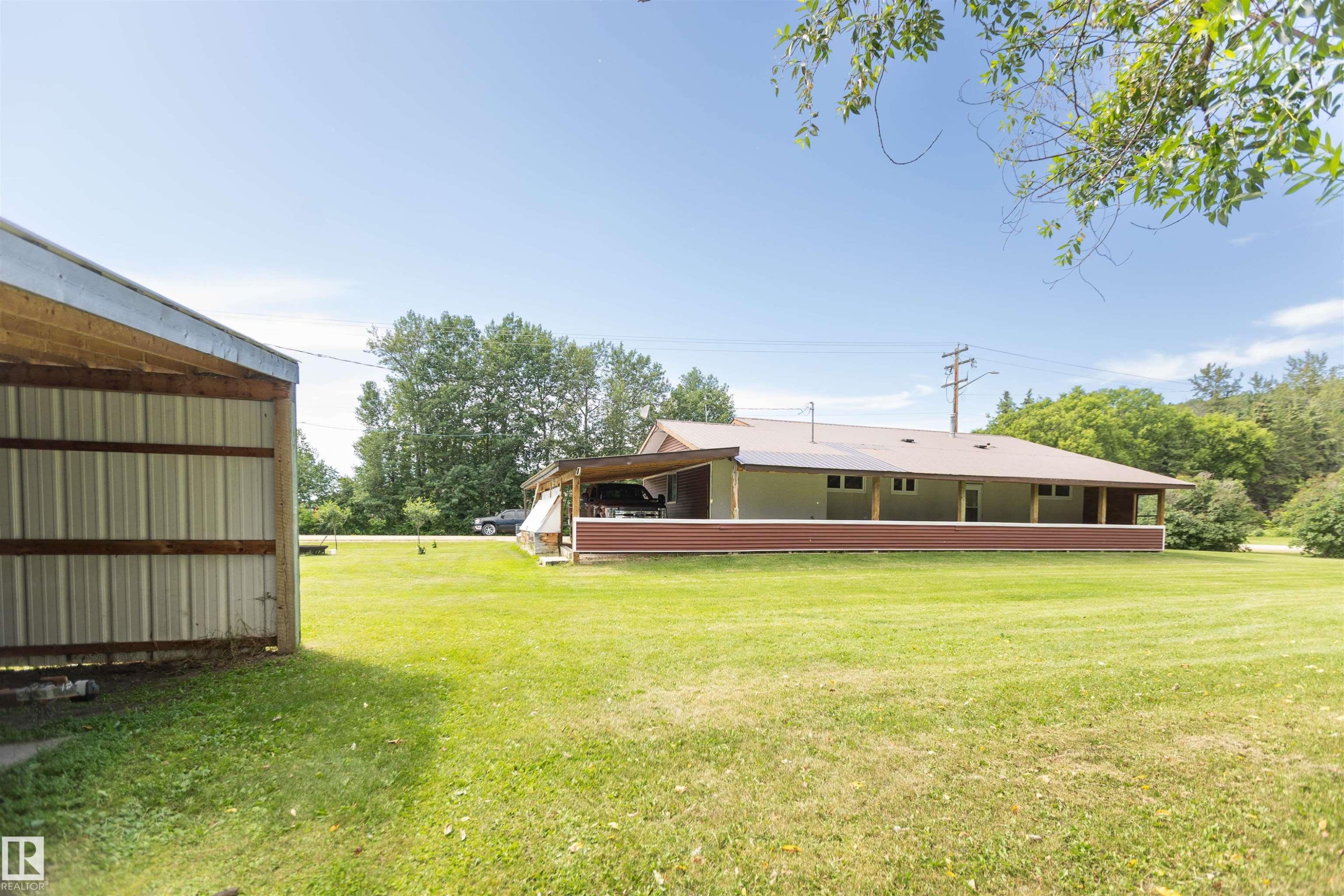 












52 Thomson Road

,
Fort Assiniboine,




AB
T0G 1A0

