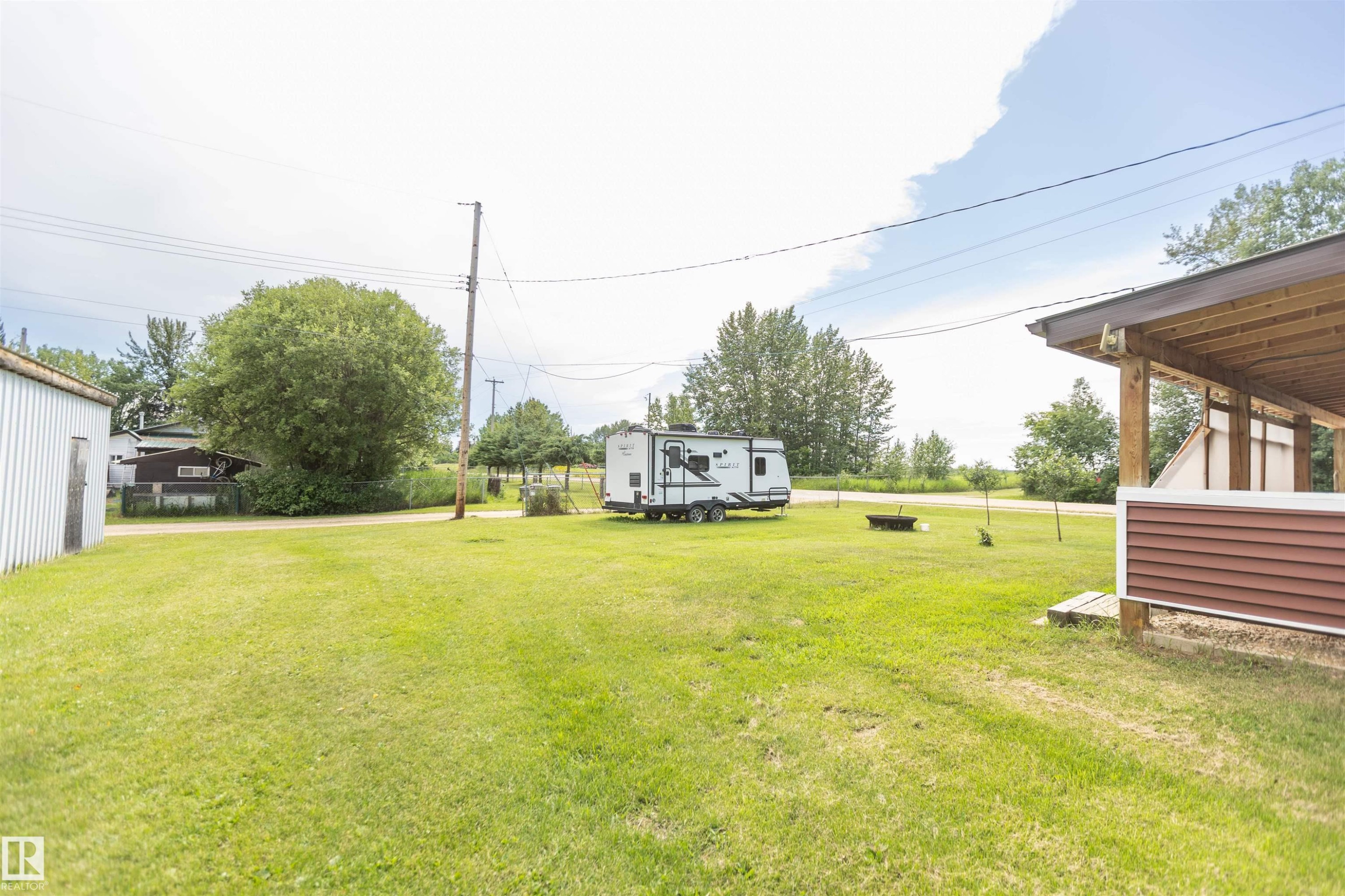












52 Thomson Road

,
Fort Assiniboine,




AB
T0G 1A0

