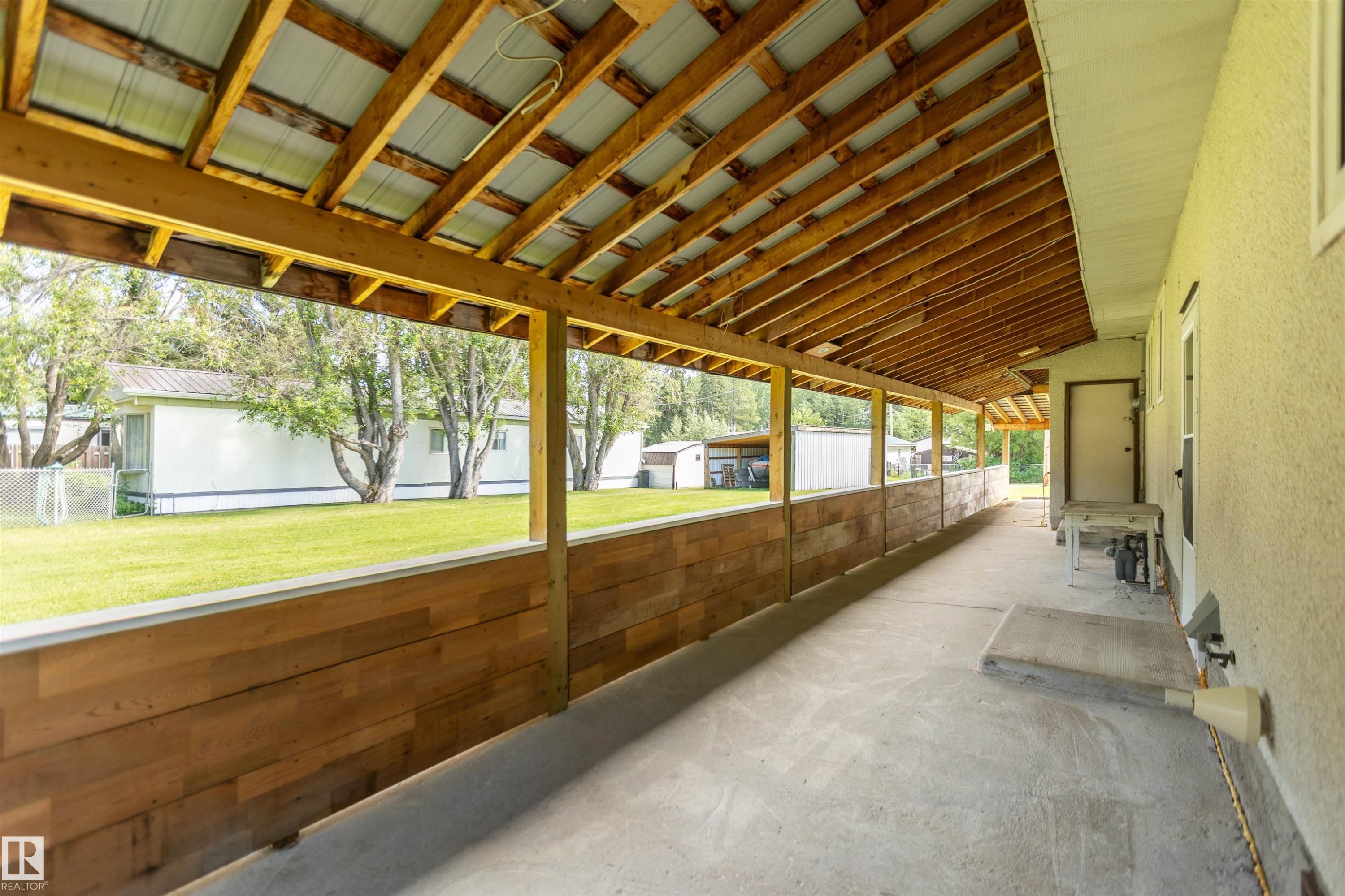 












52 Thomson Road

,
Fort Assiniboine,




AB
T0G 1A0

