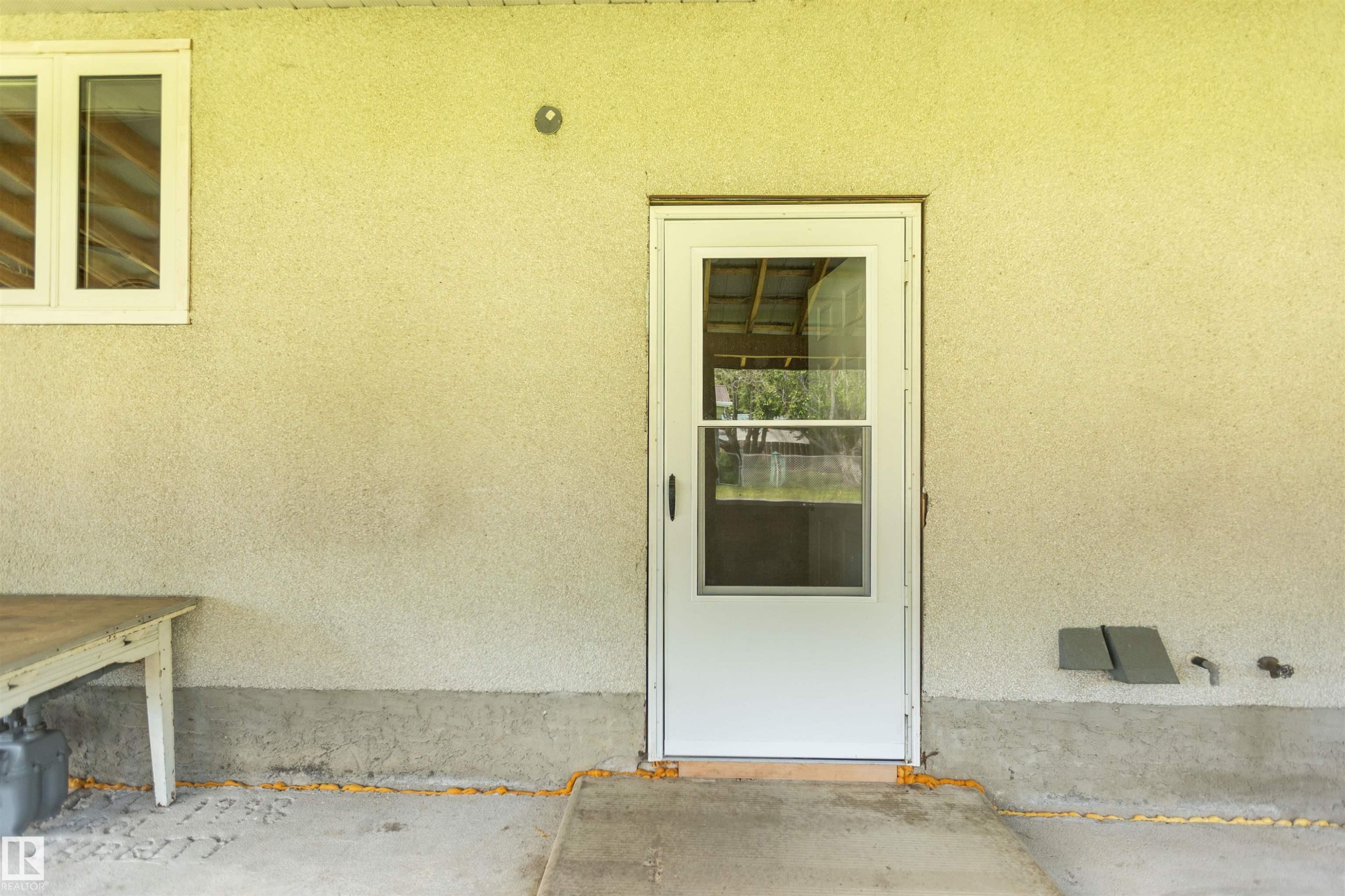 












52 Thomson Road

,
Fort Assiniboine,




AB
T0G 1A0

