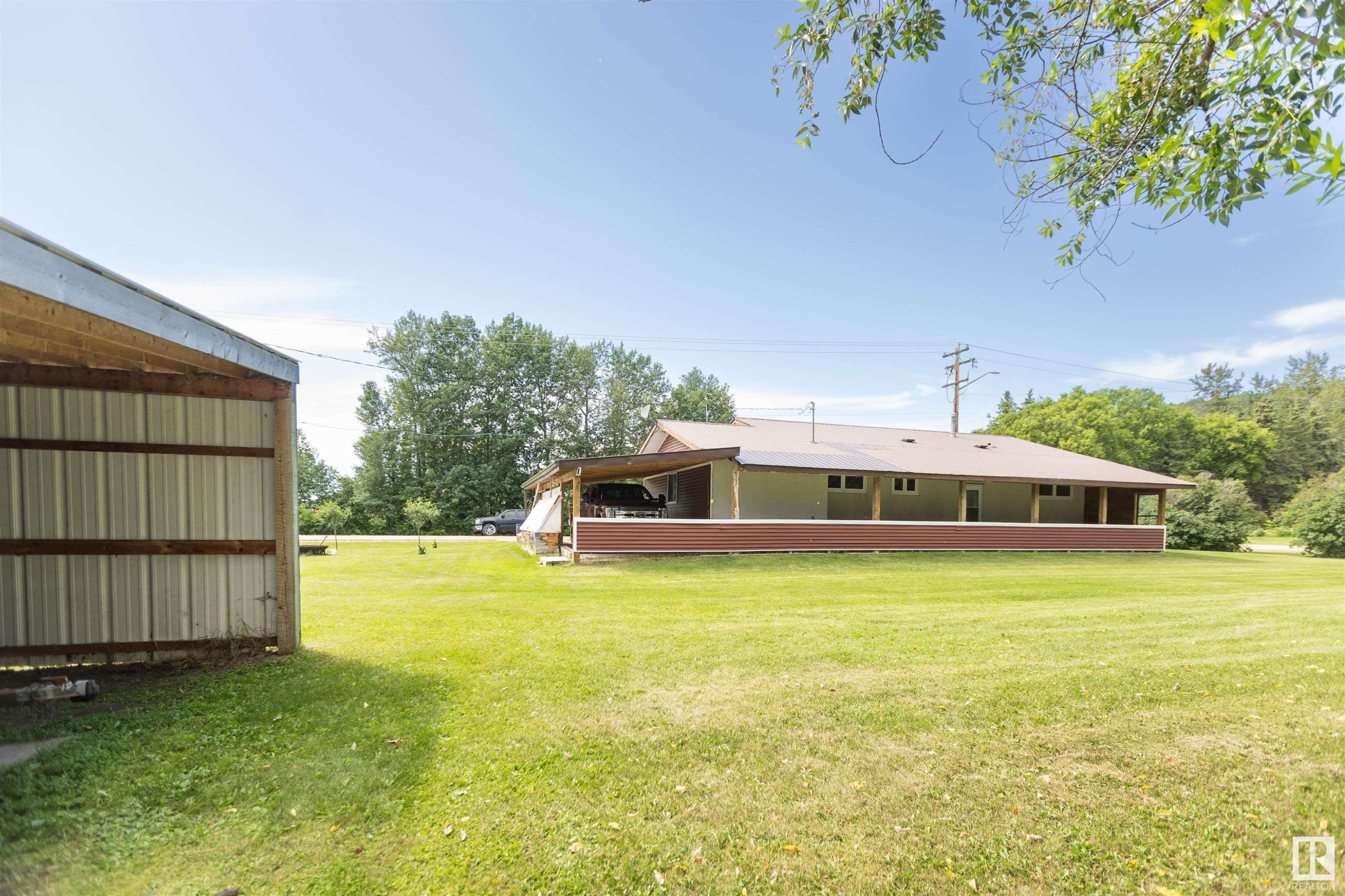 












52 Thomson Road

,
Fort Assiniboine,




AB
T0G 1A0

