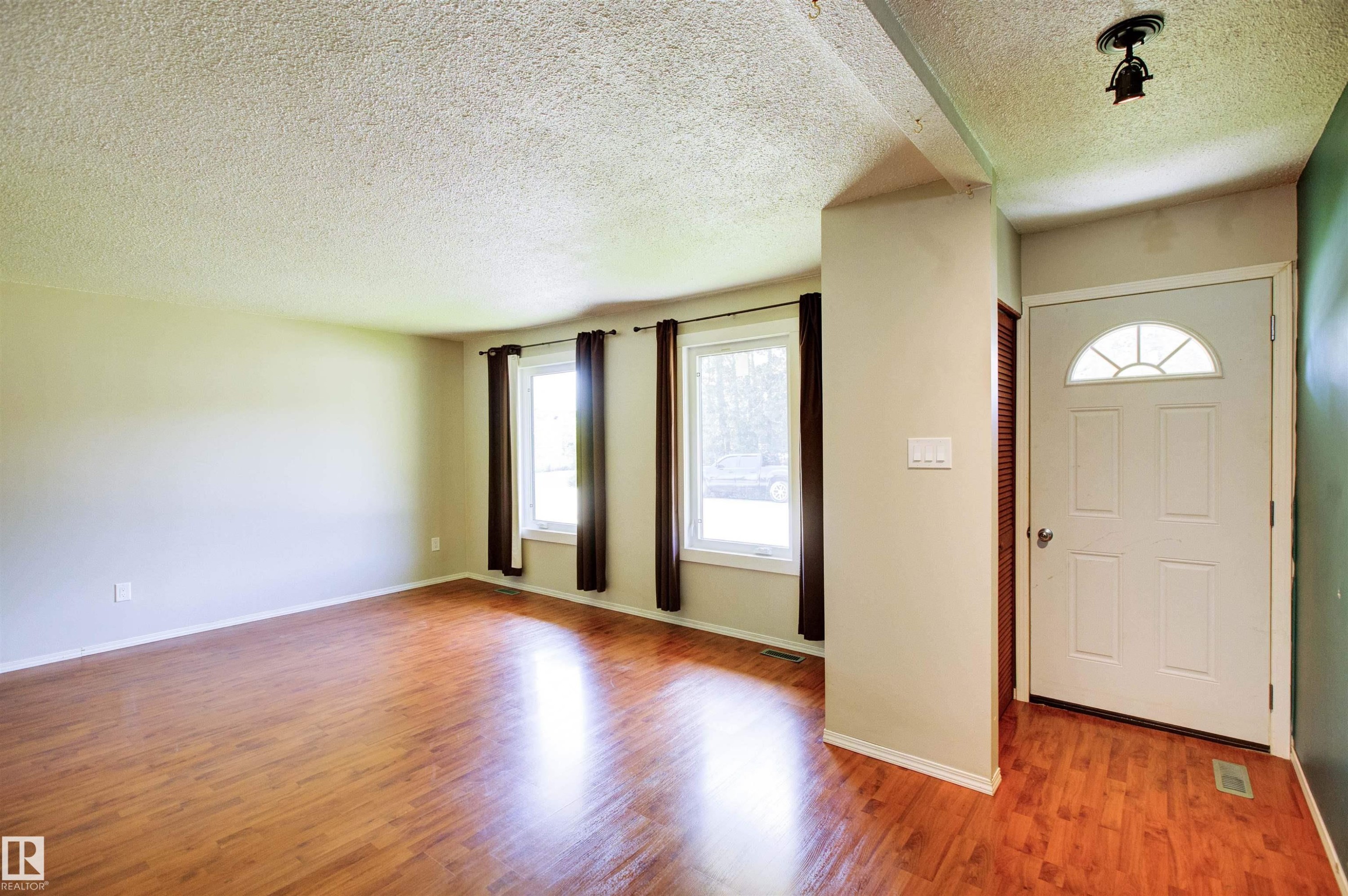 












52 Thomson Road

,
Fort Assiniboine,




AB
T0G 1A0


