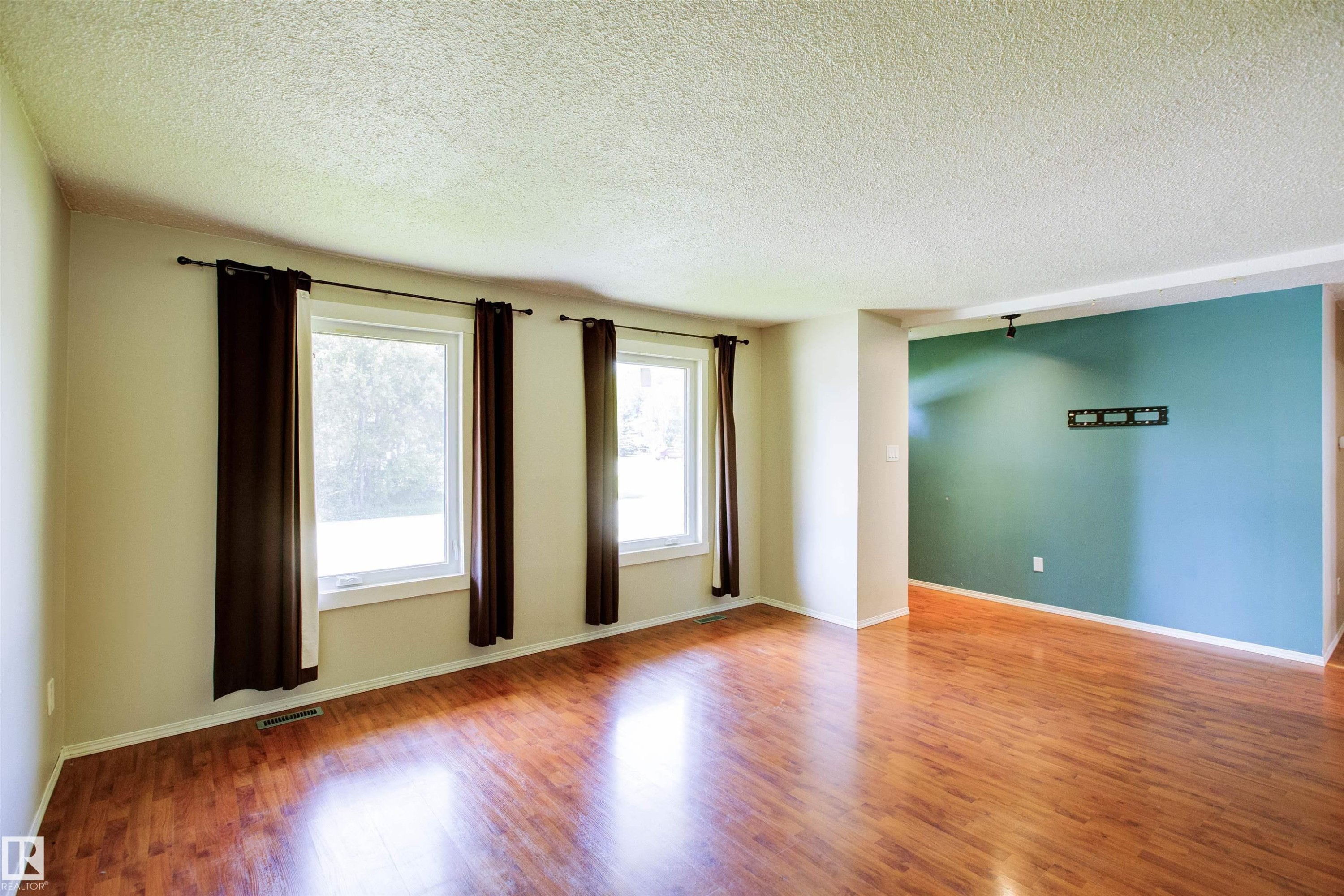 












52 Thomson Road

,
Fort Assiniboine,




AB
T0G 1A0

