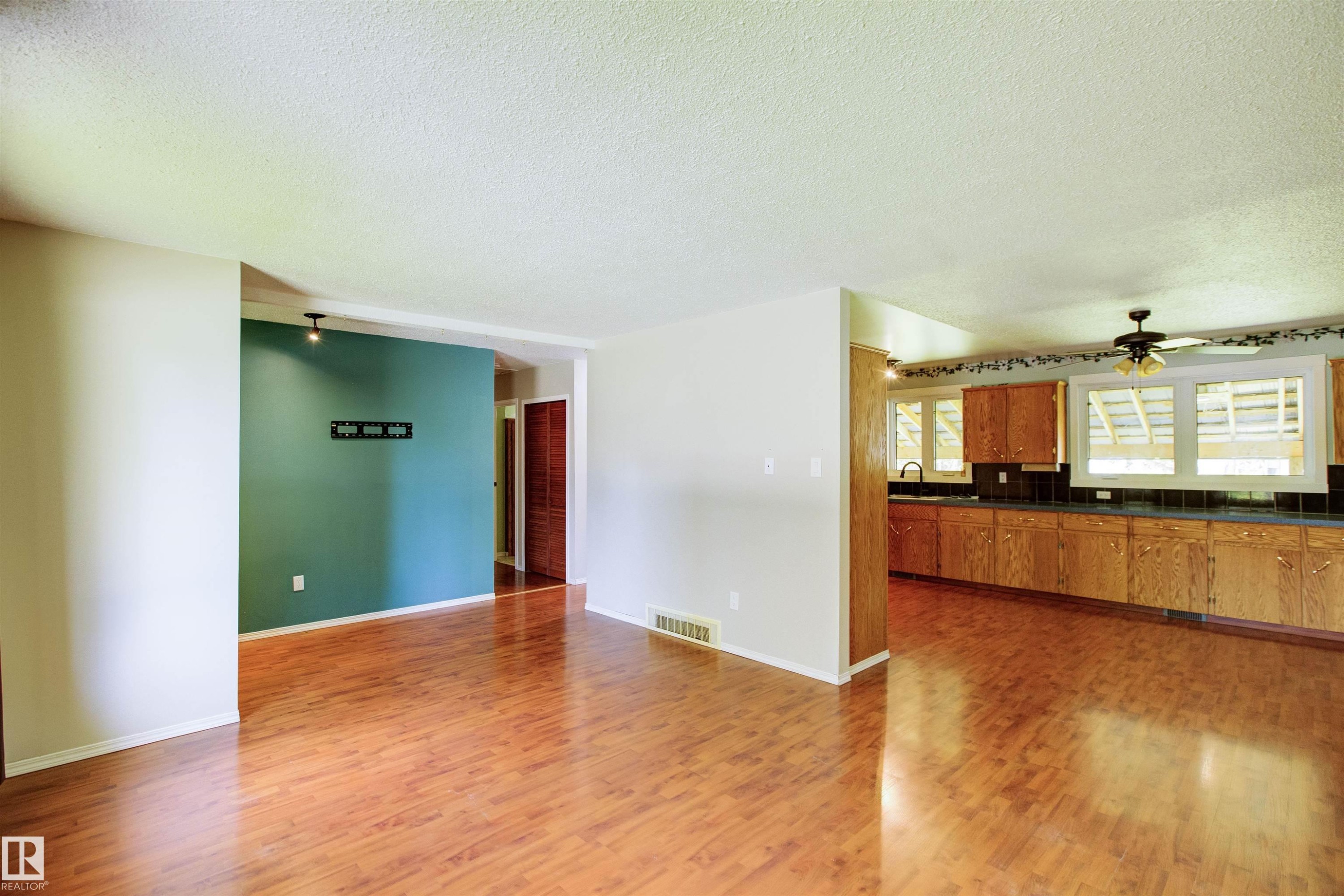 












52 Thomson Road

,
Fort Assiniboine,




AB
T0G 1A0

