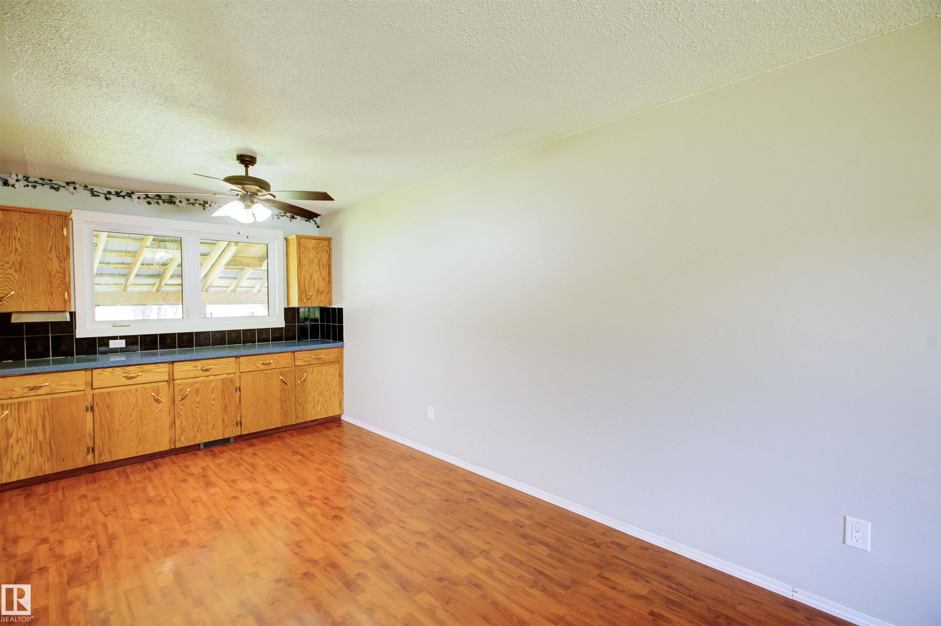












52 Thomson Road

,
Fort Assiniboine,




AB
T0G 1A0

