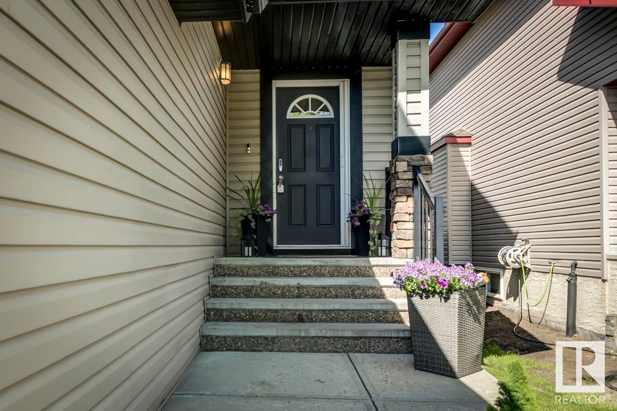 












316 SOUTHWICK Boulevard

,
Leduc,




AB
T9E 0E8

