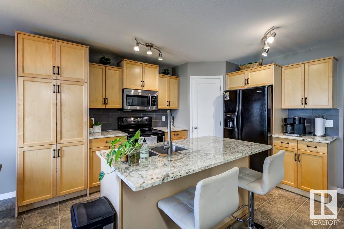 












316 SOUTHWICK Boulevard

,
Leduc,




AB
T9E 0E8

