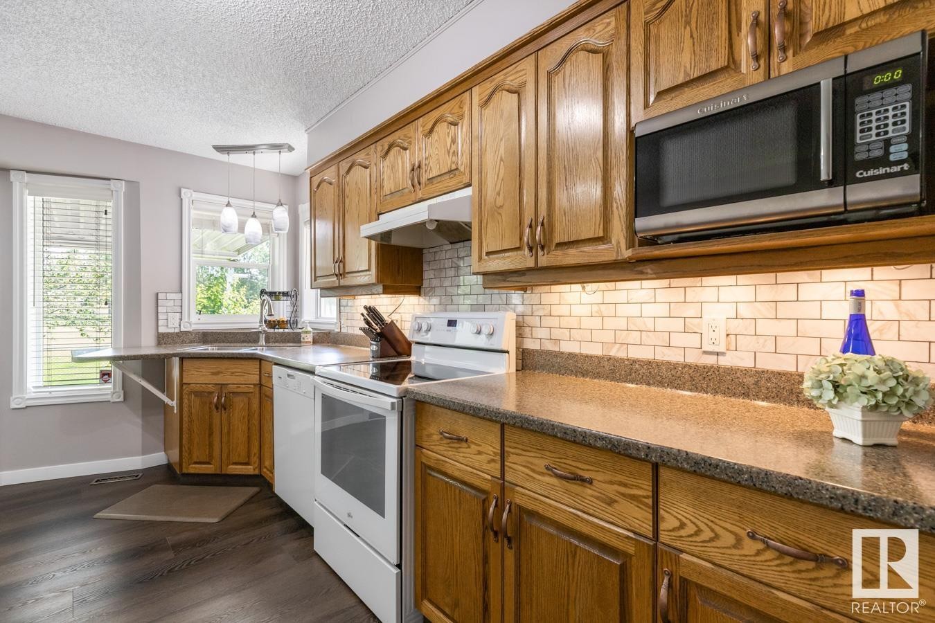 












69 COLONIALE Way

,
Beaumont,




AB
T4X 1M3

