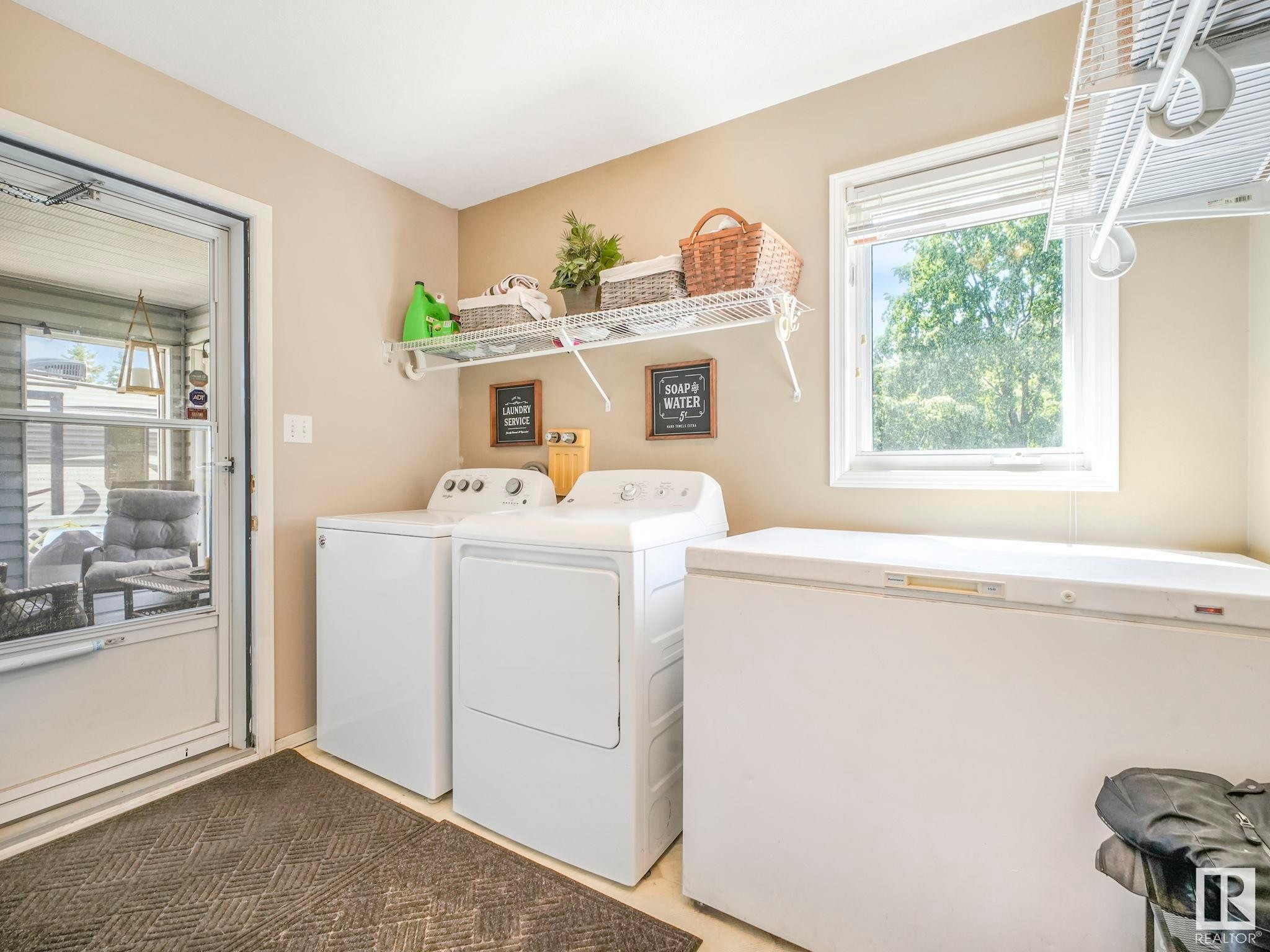












4 Vista Way

,
Rural Sturgeon County,




AB
T0A 1N0

