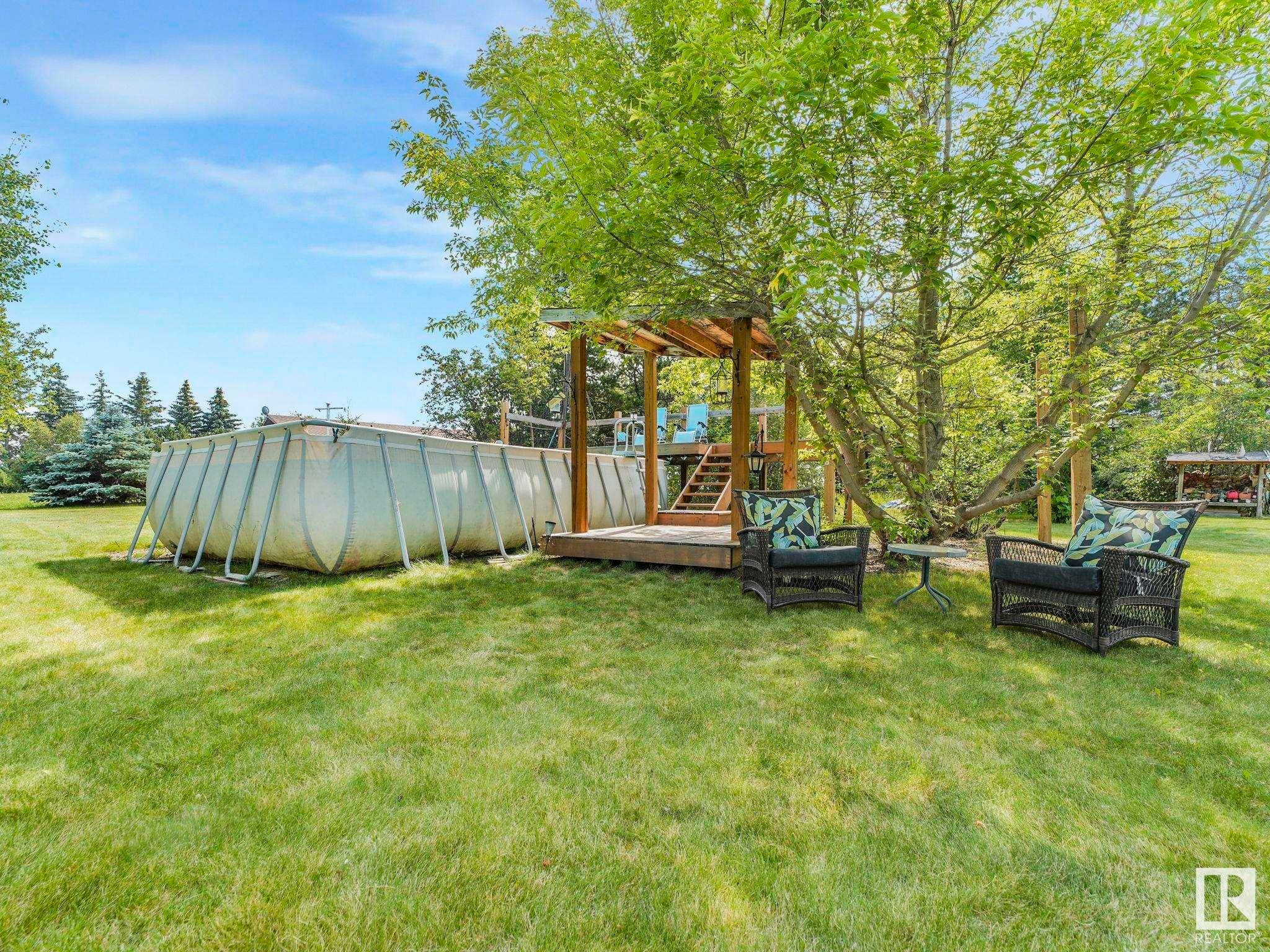












4 Vista Way

,
Rural Sturgeon County,




AB
T0A 1N0

