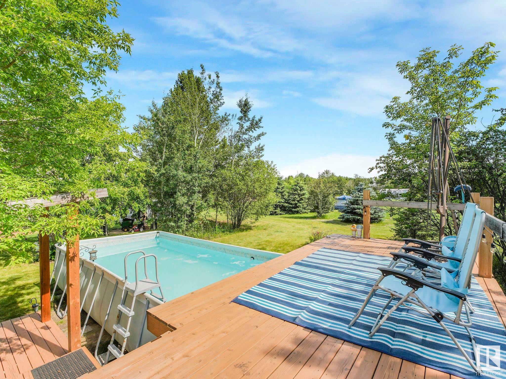 












4 Vista Way

,
Rural Sturgeon County,




AB
T0A 1N0

