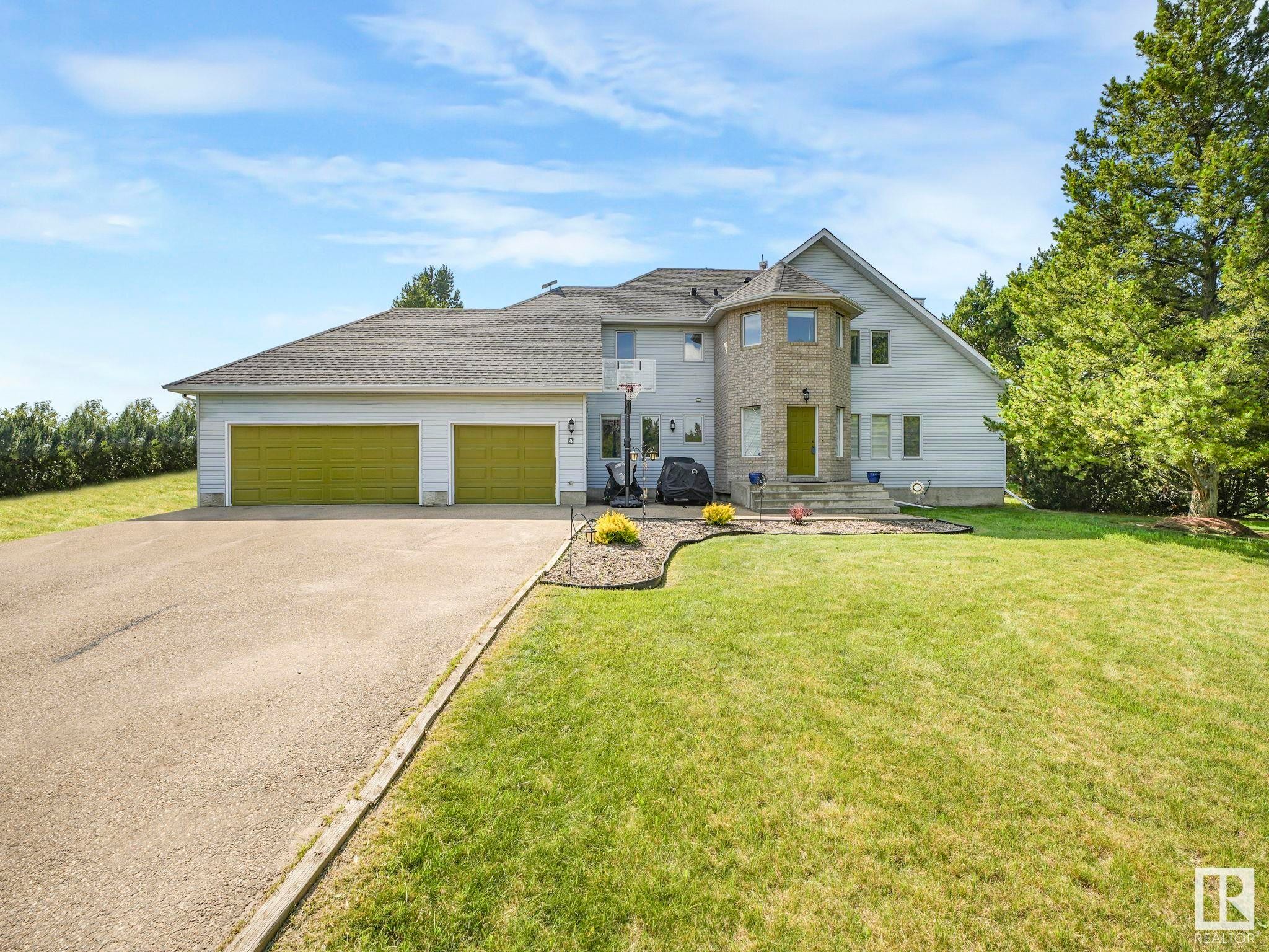 












4 Vista Way

,
Rural Sturgeon County,




AB
T0A 1N0

