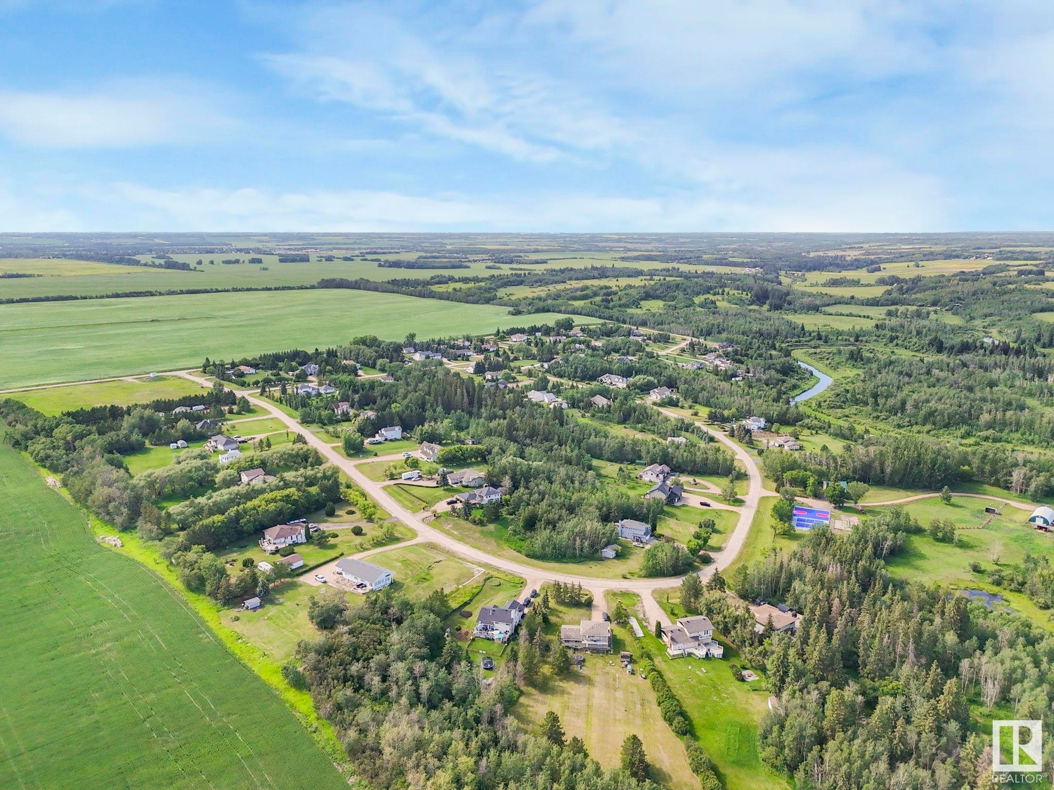 












4 Vista Way

,
Rural Sturgeon County,




AB
T0A 1N0

