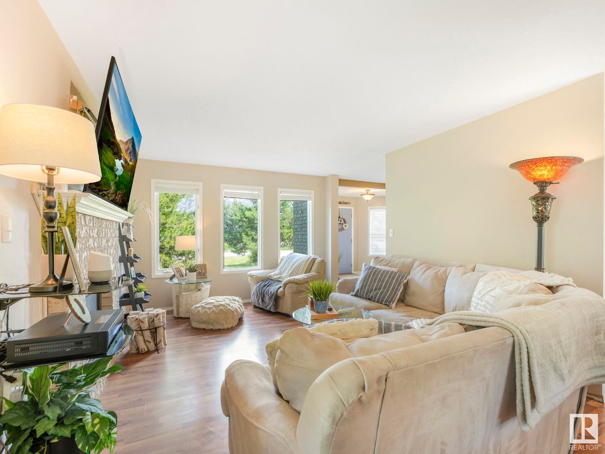 












4 Vista Way

,
Rural Sturgeon County,




AB
T0A 1N0

