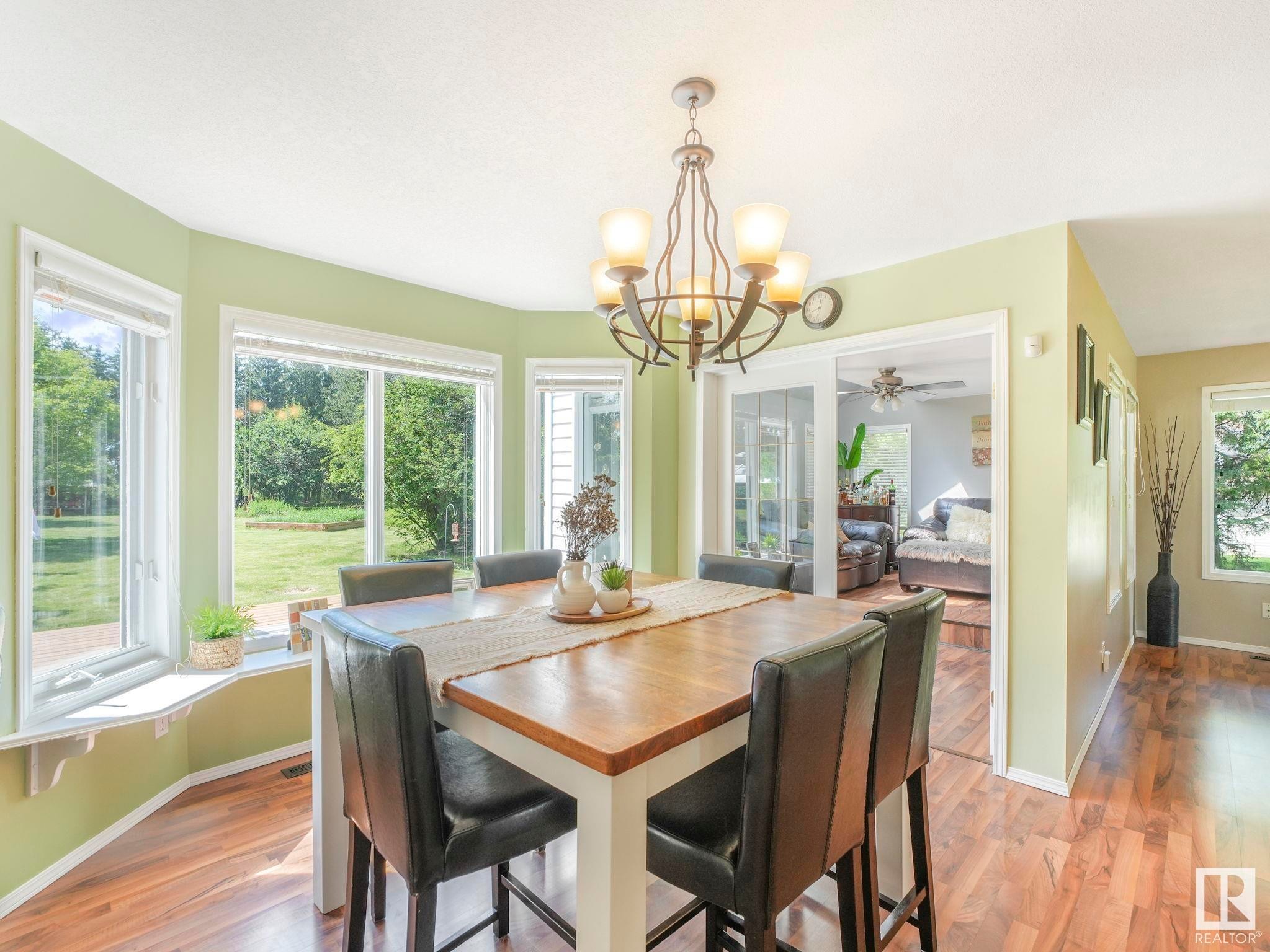 












4 Vista Way

,
Rural Sturgeon County,




AB
T0A 1N0

