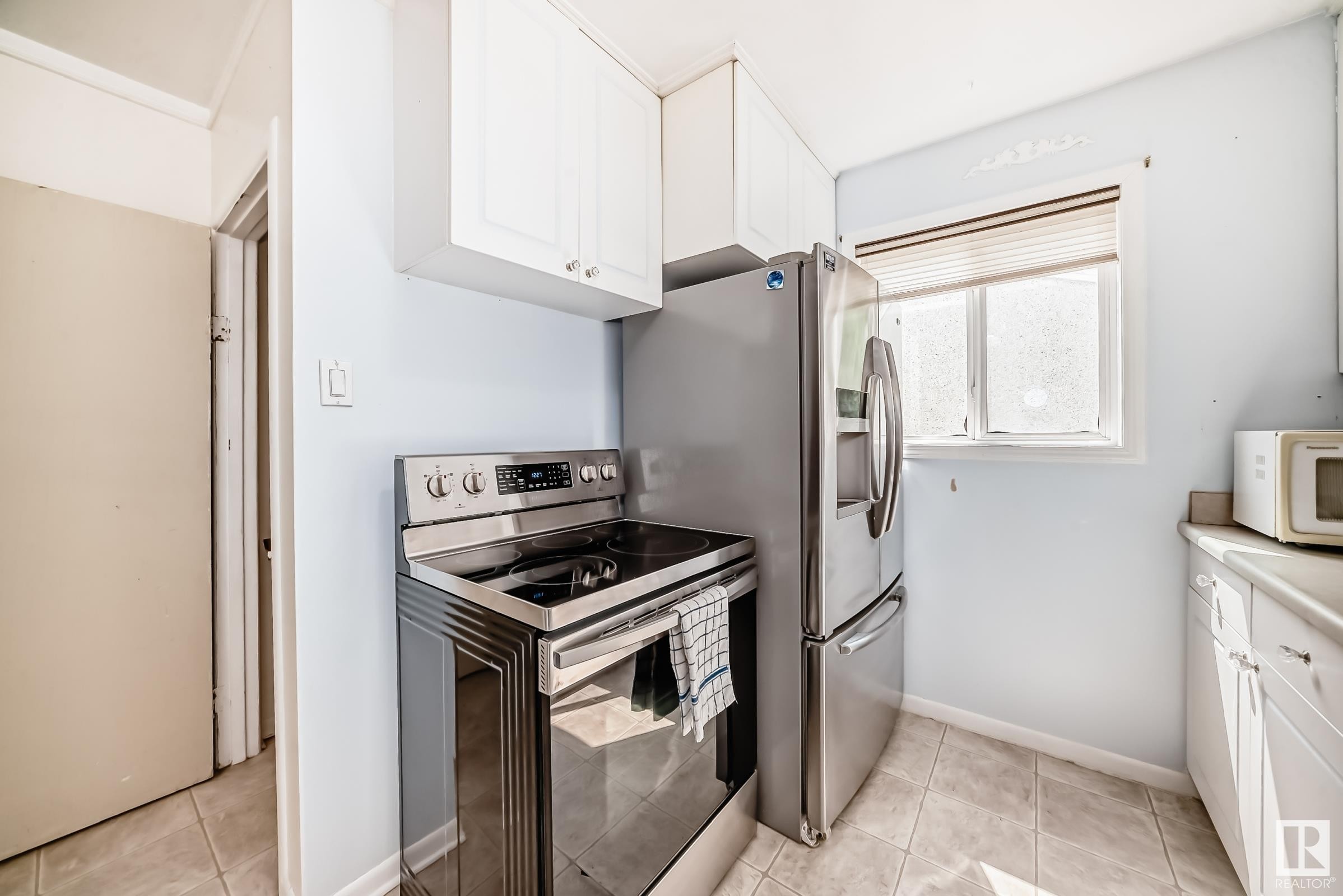 












10335 83 Street

,
Edmonton,




AB
T6A 3N9

