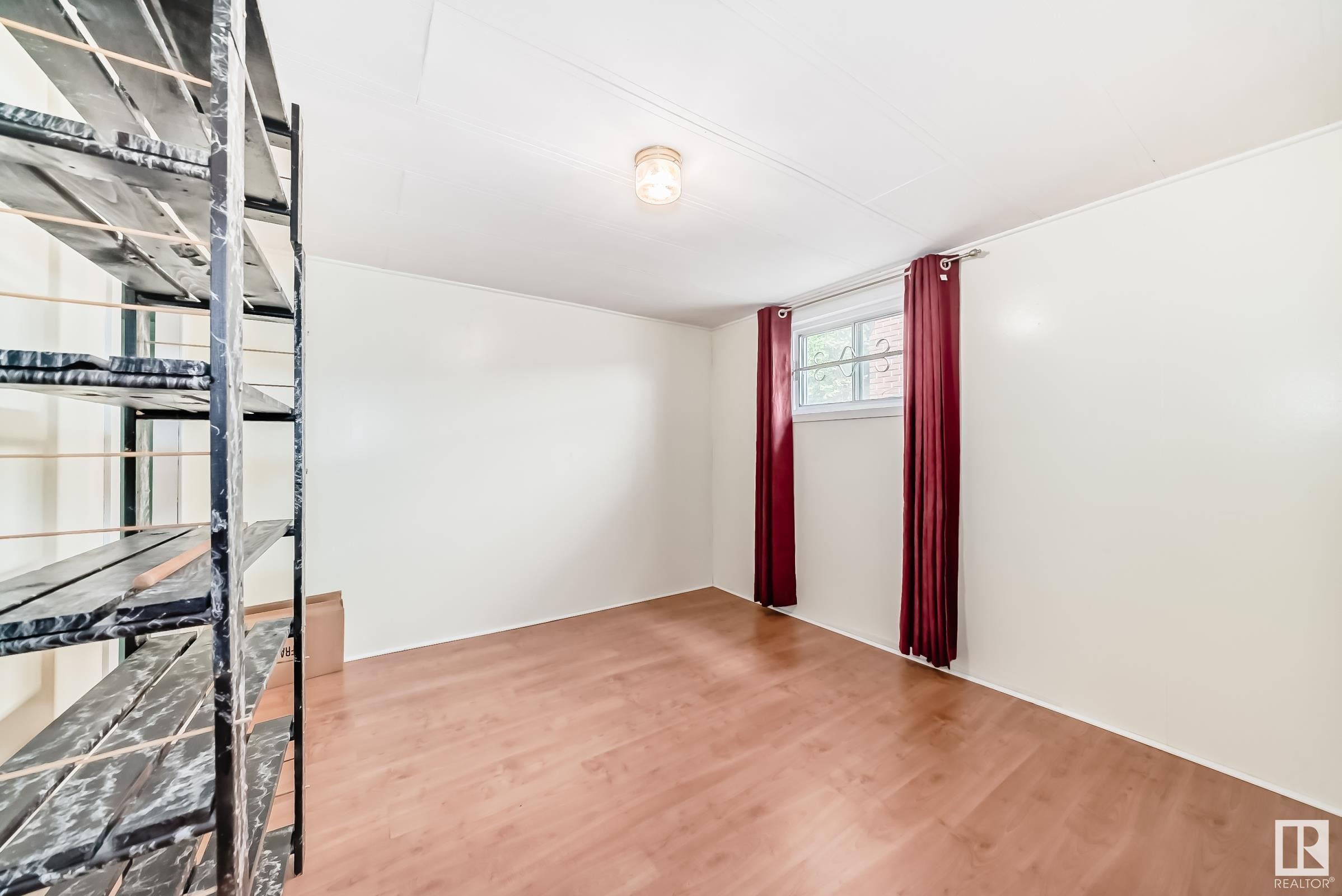 












10335 83 Street

,
Edmonton,




AB
T6A 3N9

