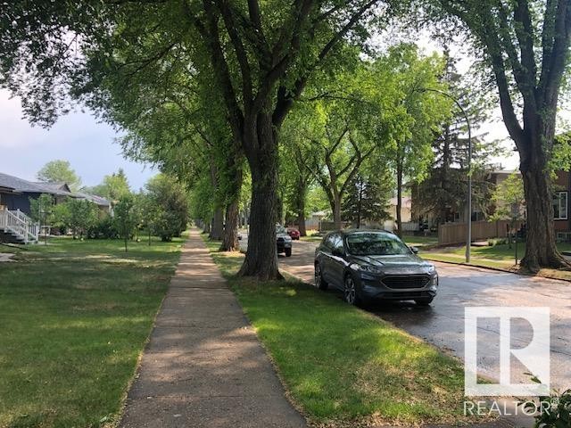 












10335 83 Street

,
Edmonton,




AB
T6A 3N9


