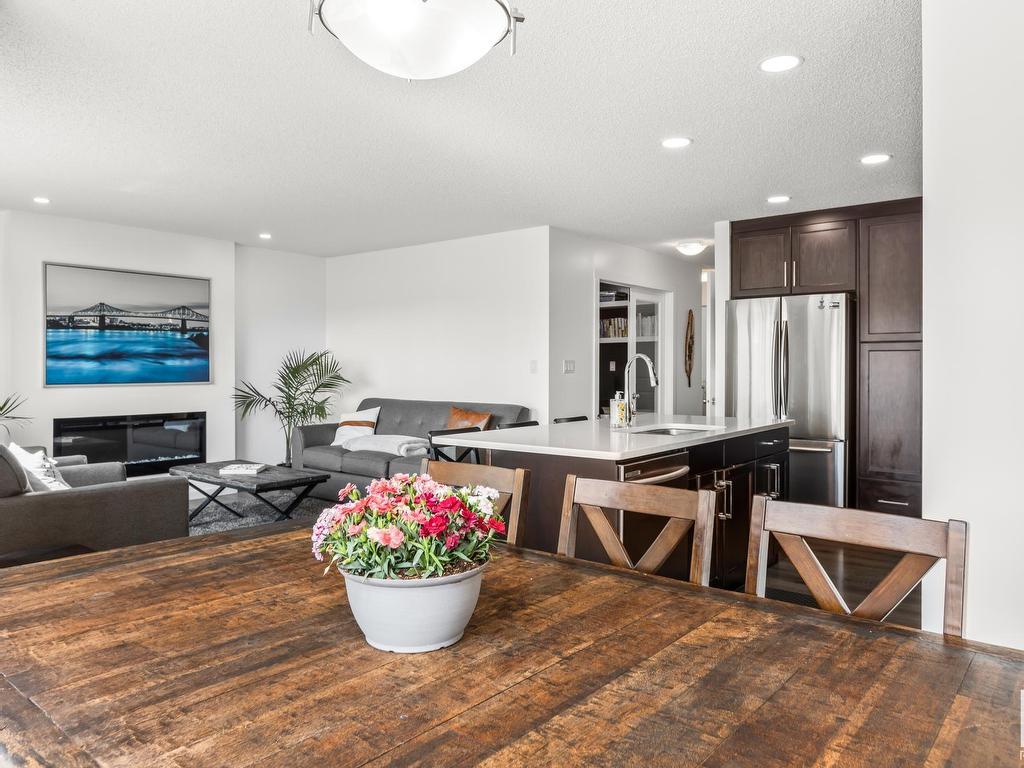 












267 LARCH Crescent

,
Leduc,




AB
T9E 1L3

