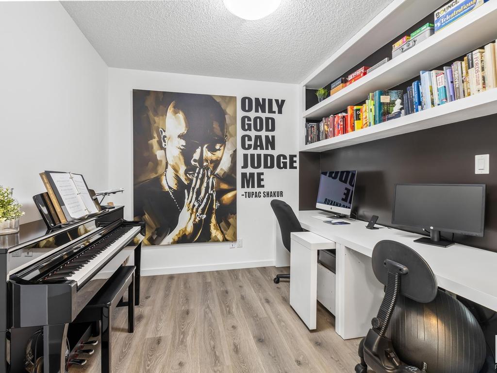 












267 LARCH Crescent

,
Leduc,




AB
T9E 1L3

