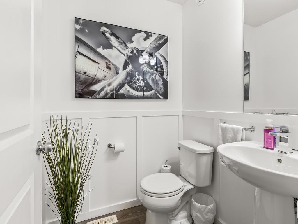 












267 LARCH Crescent

,
Leduc,




AB
T9E 1L3

