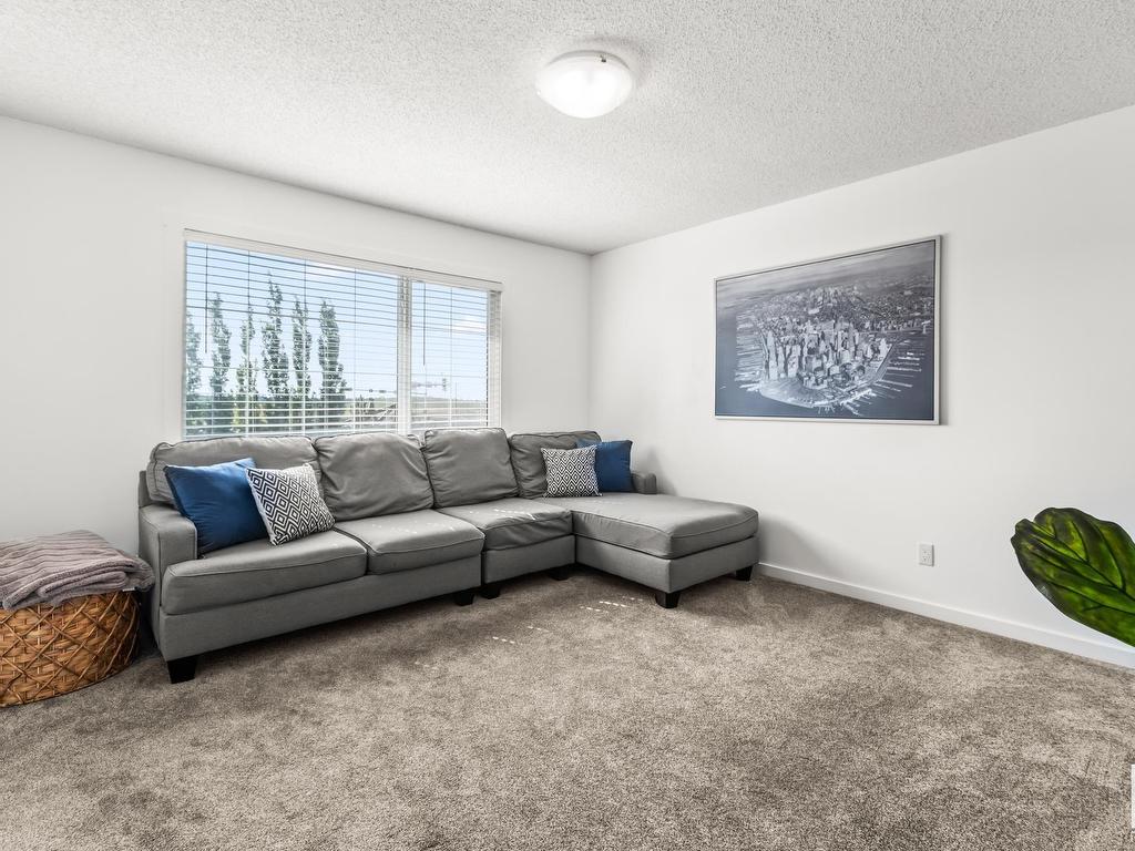 












267 LARCH Crescent

,
Leduc,




AB
T9E 1L3

