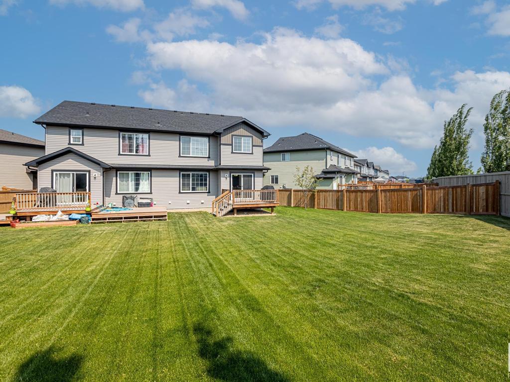 












267 LARCH Crescent

,
Leduc,




AB
T9E 1L3

