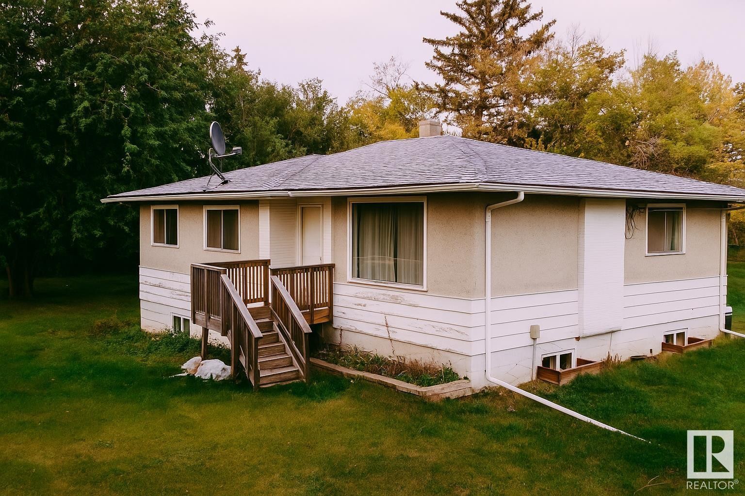 












50327 36 Highway

,
Rural Minburn County,




AB
T0B 2S0

