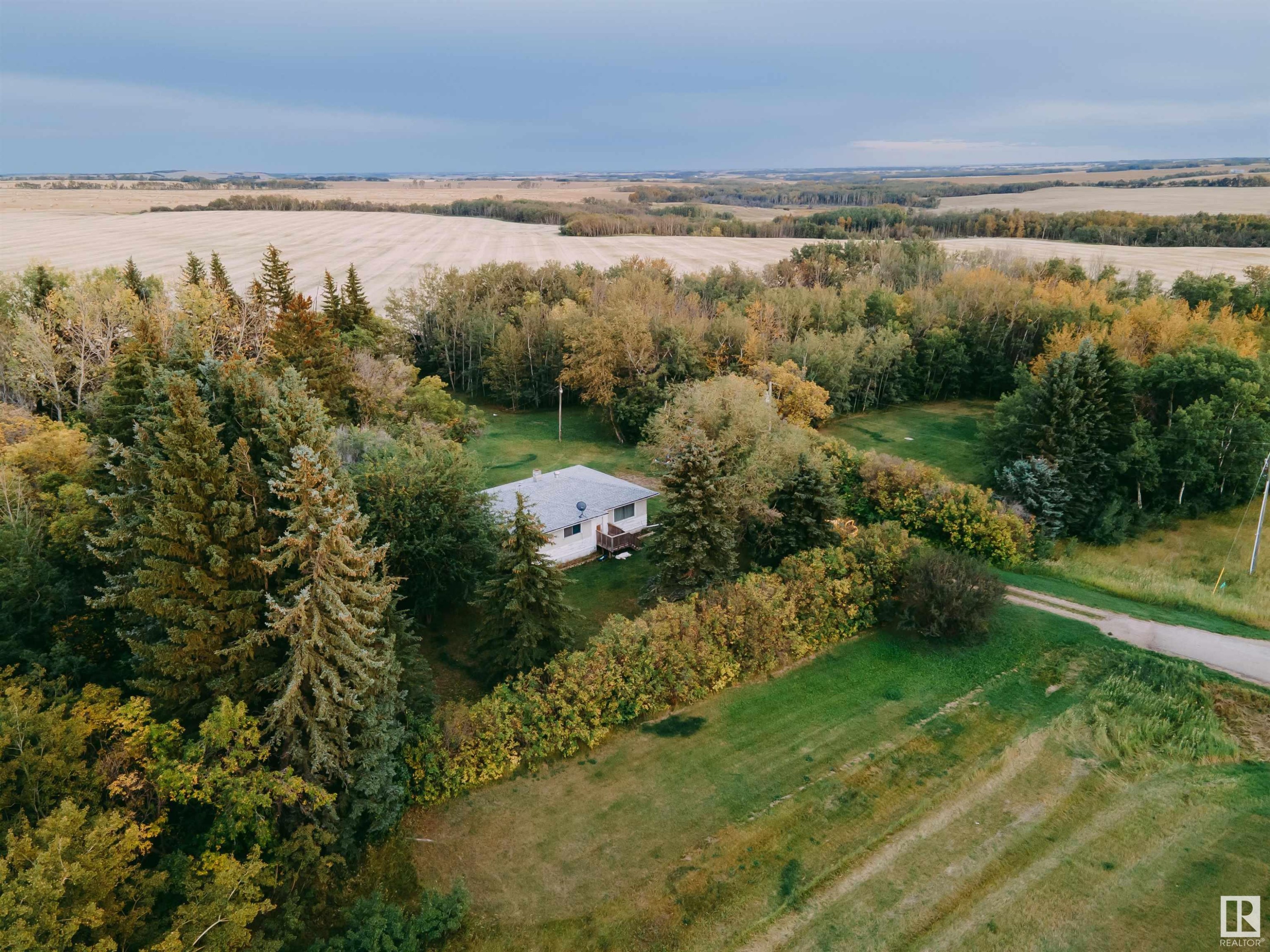 












50327 36 Highway

,
Rural Minburn County,




AB
T0B 2S0

