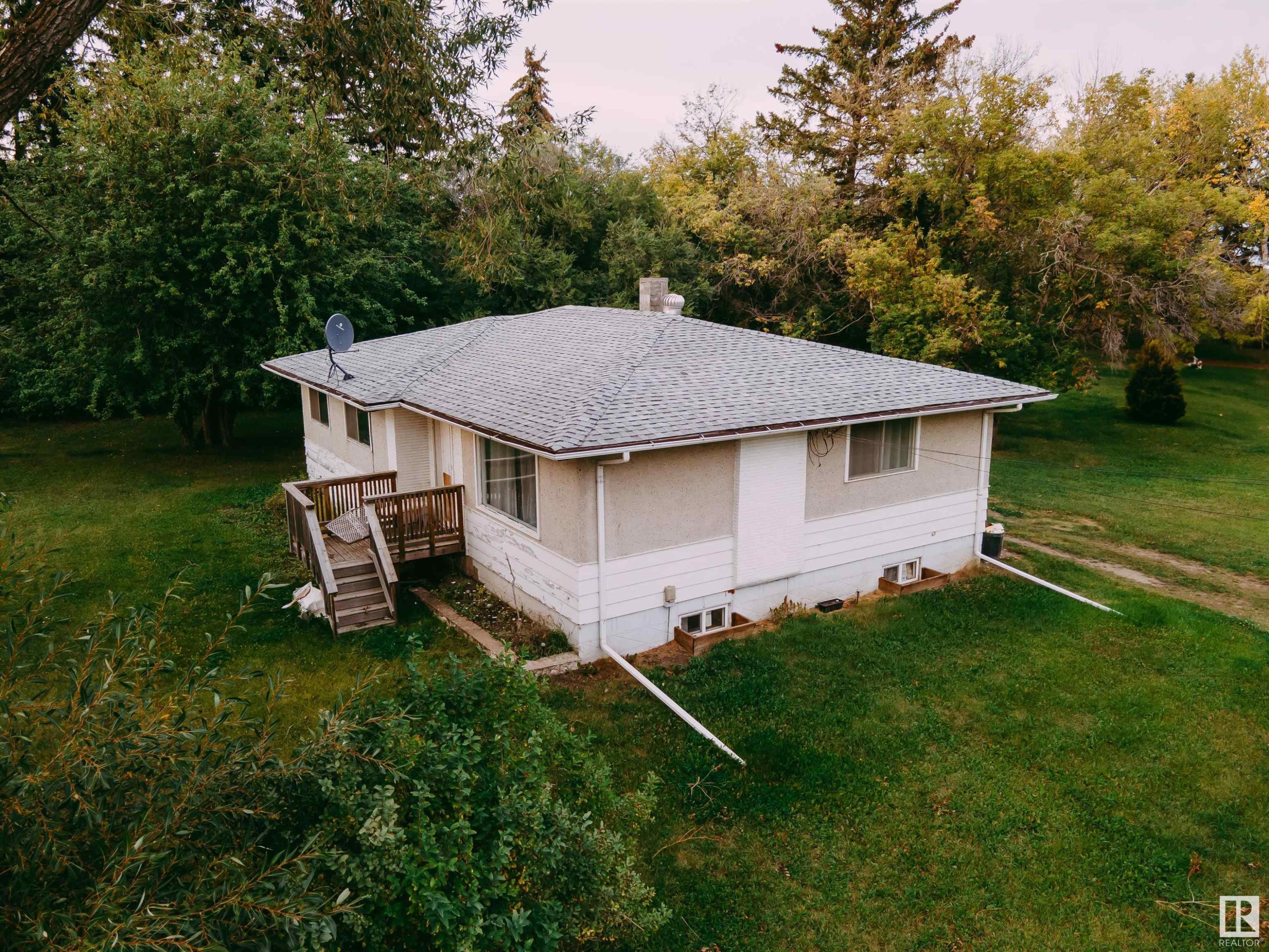 












50327 36 Highway

,
Rural Minburn County,




AB
T0B 2S0

