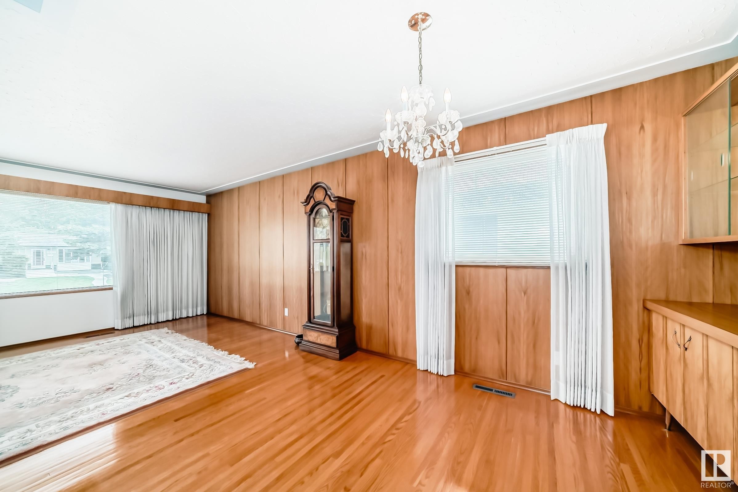 












13212 117 Street

,
Edmonton,




AB
T5E 5K2

