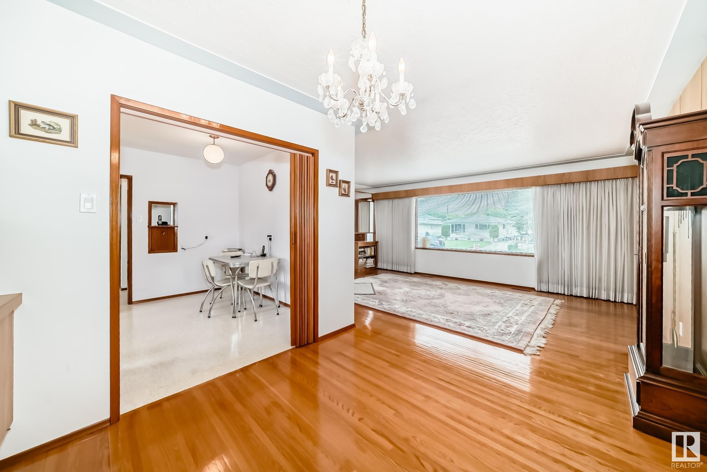 












13212 117 Street

,
Edmonton,




AB
T5E 5K2

