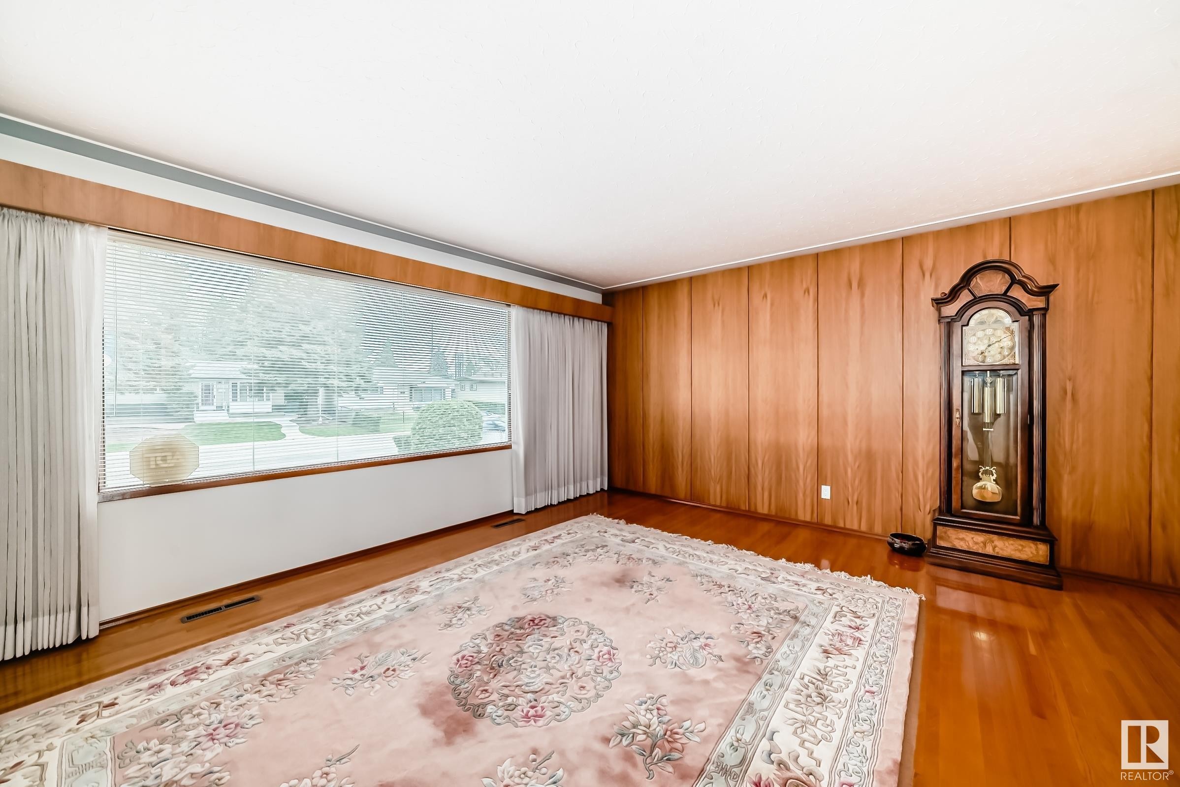 












13212 117 Street

,
Edmonton,




AB
T5E 5K2

