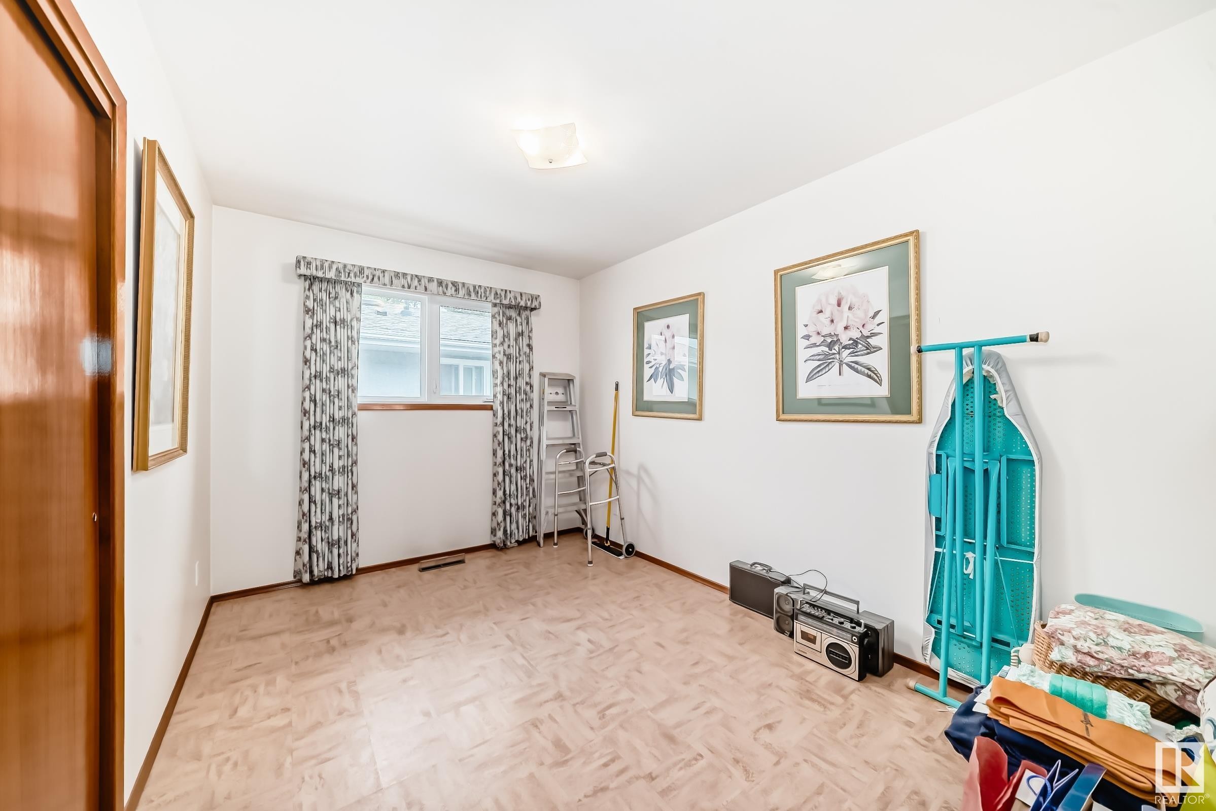 












13212 117 Street

,
Edmonton,




AB
T5E 5K2

