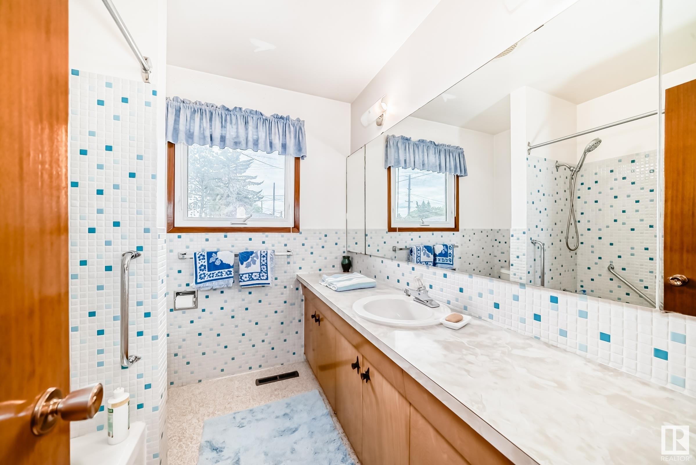 












13212 117 Street

,
Edmonton,




AB
T5E 5K2

