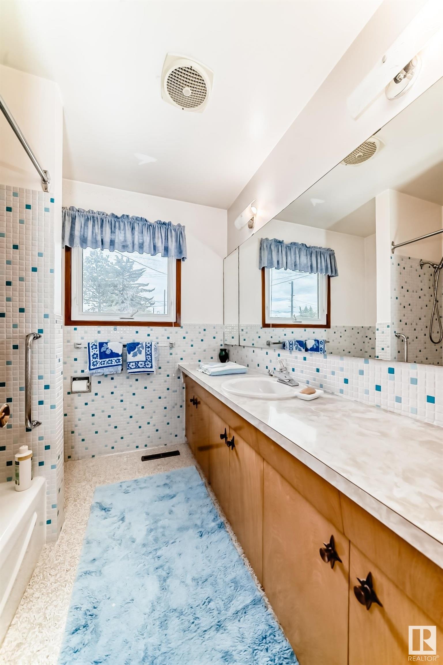 












13212 117 Street

,
Edmonton,




AB
T5E 5K2

