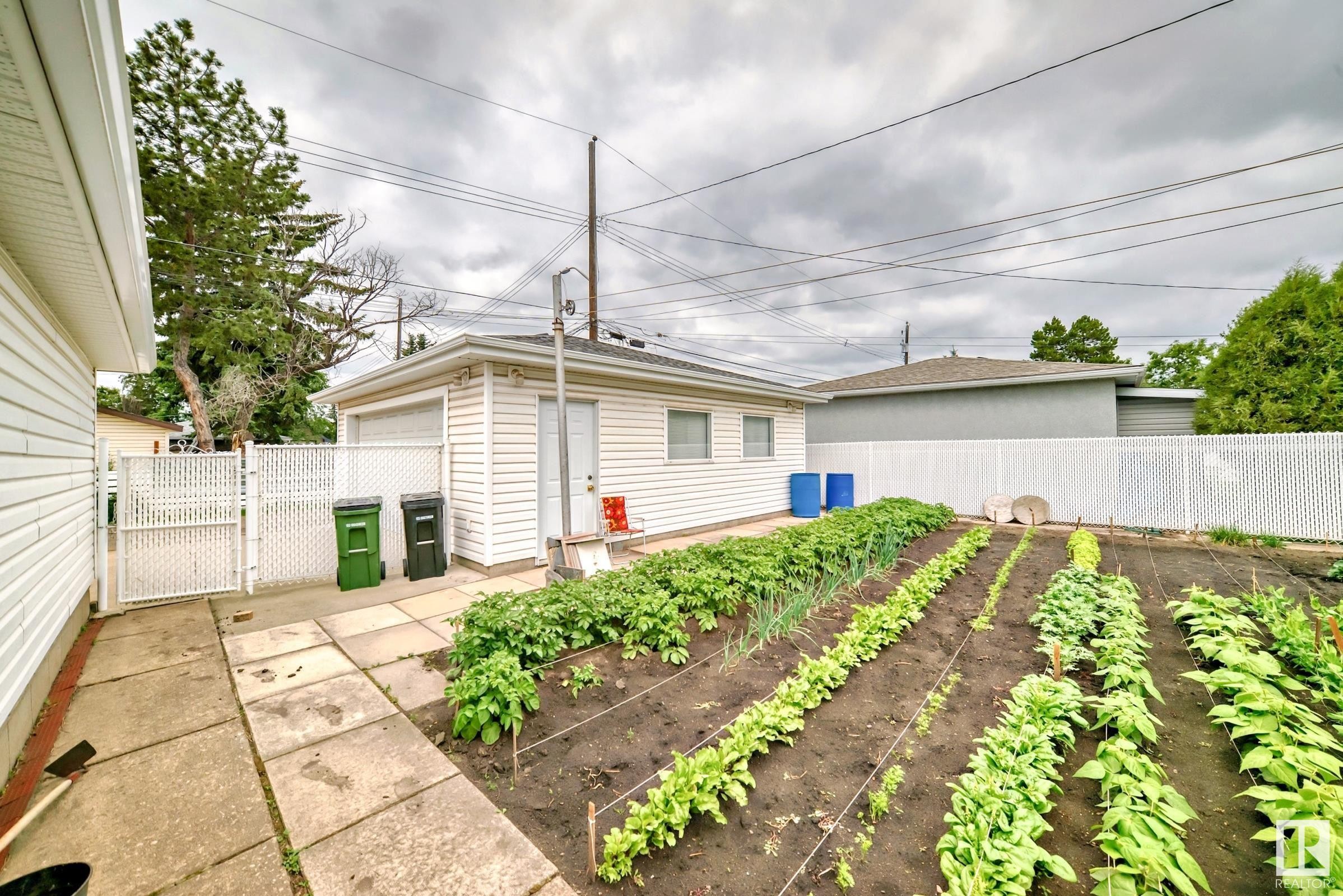 












13212 117 Street

,
Edmonton,




AB
T5E 5K2

