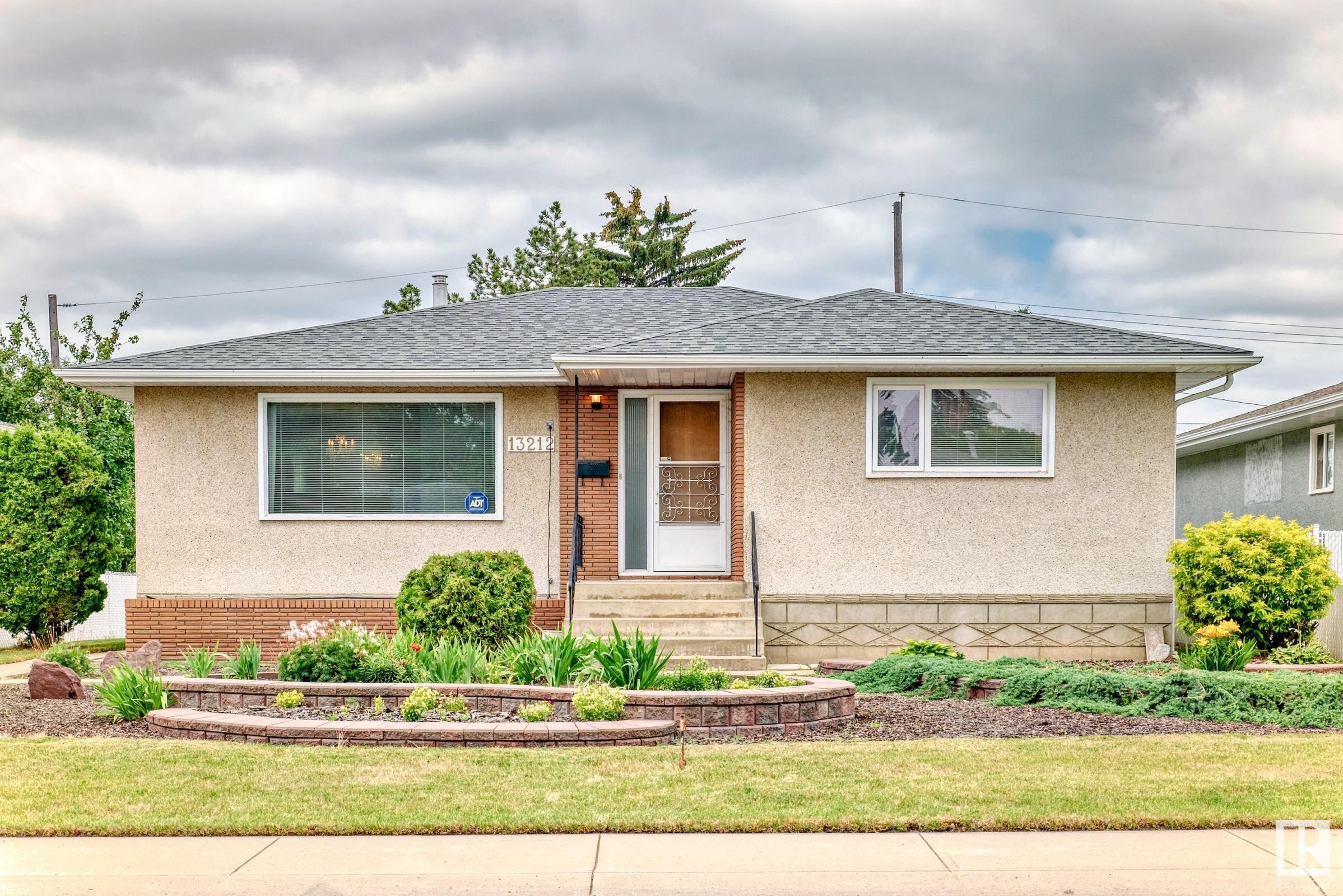 












13212 117 Street

,
Edmonton,




AB
T5E 5K2

