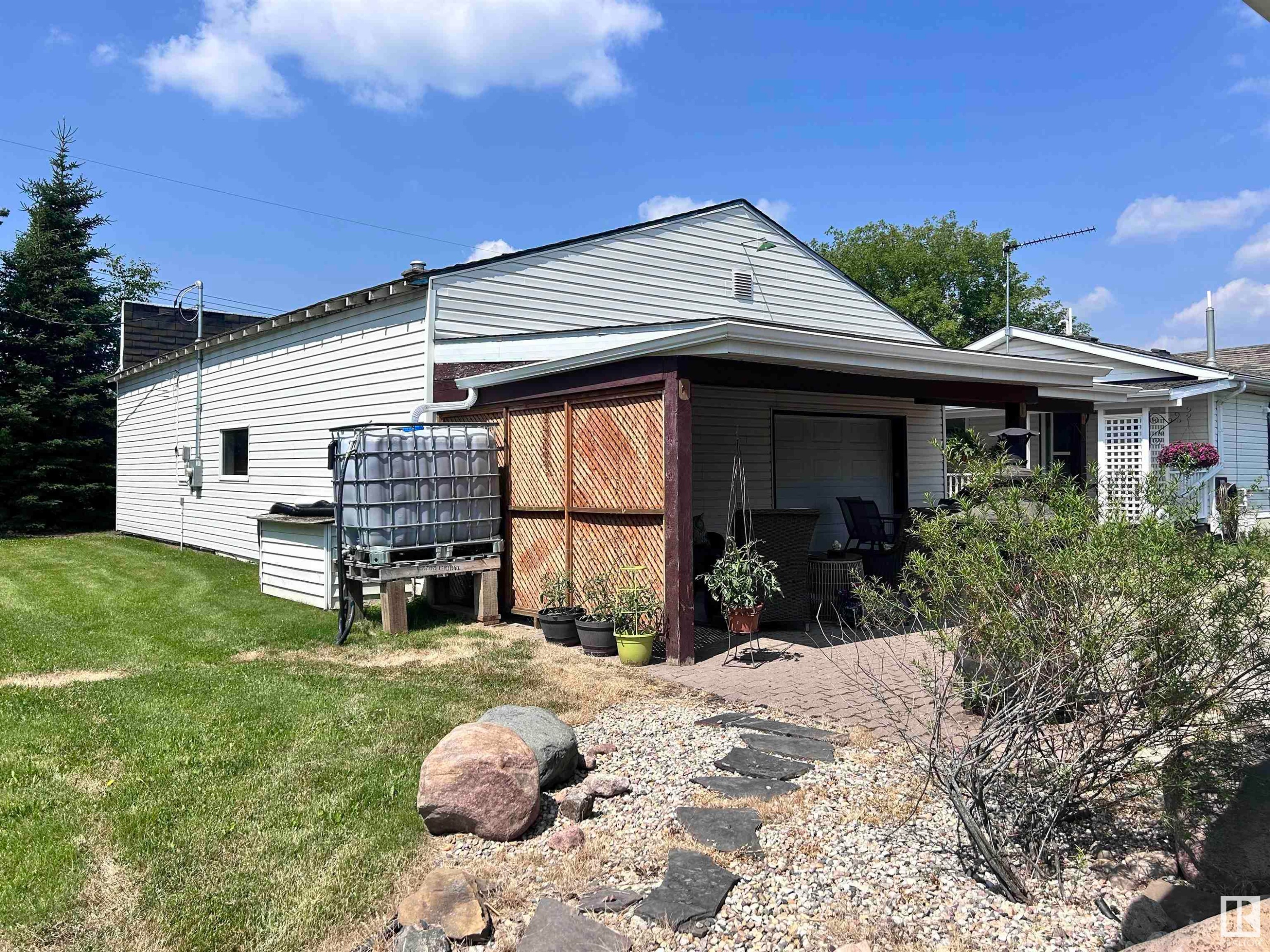












5111 50 Street

,
Tawatinaw,




AB
T0G 2E0

