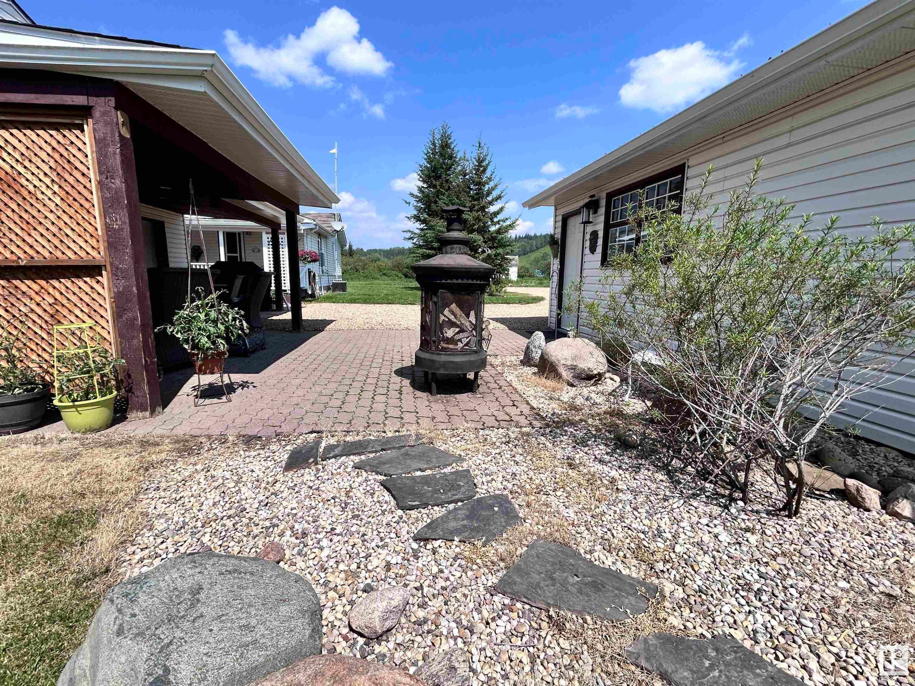 












5111 50 Street

,
Tawatinaw,




AB
T0G 2E0

