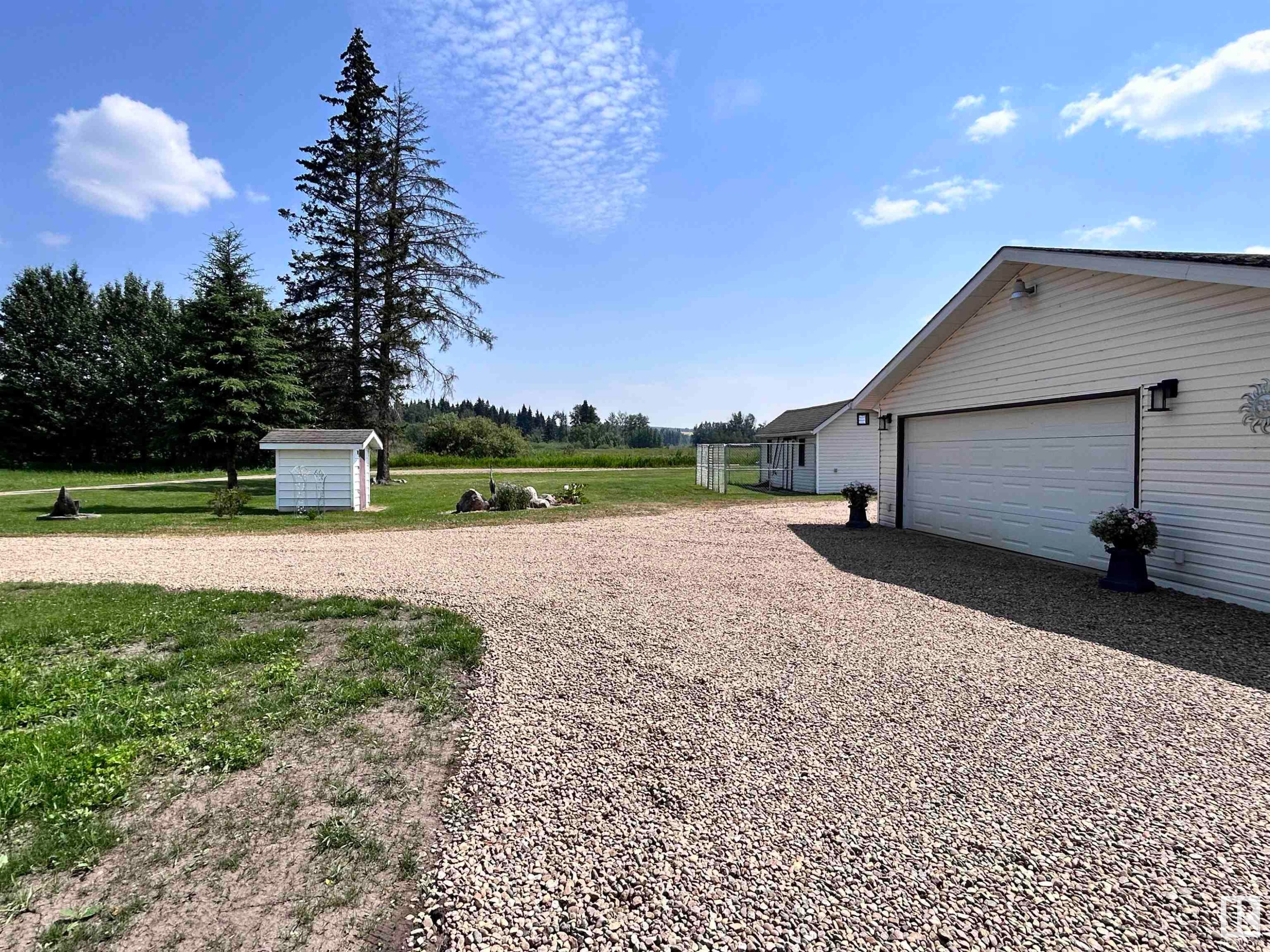 












5111 50 Street

,
Tawatinaw,




AB
T0G 2E0

