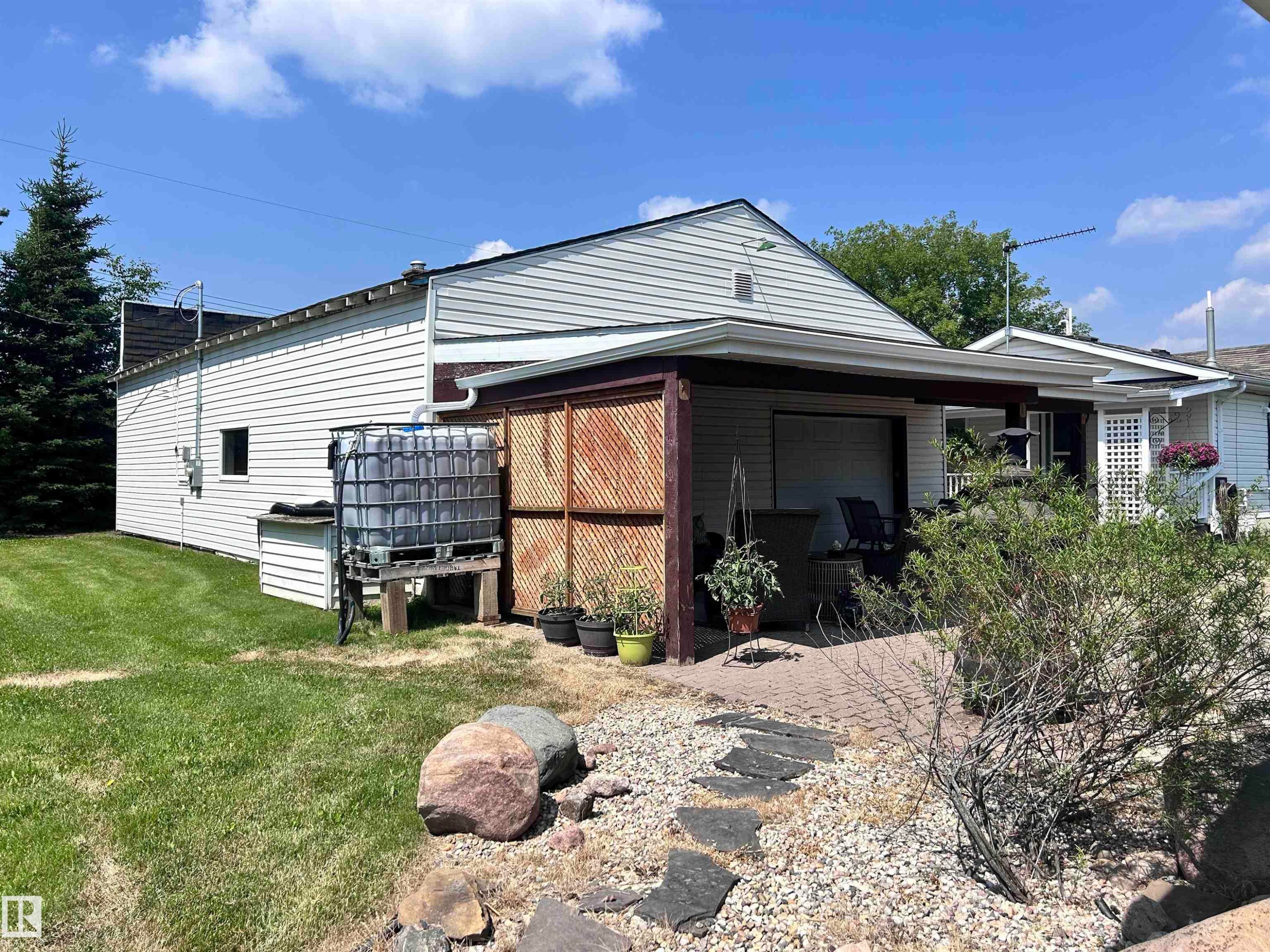 












5111 50 Street

,
Tawatinaw,




AB
T0G 2E0

